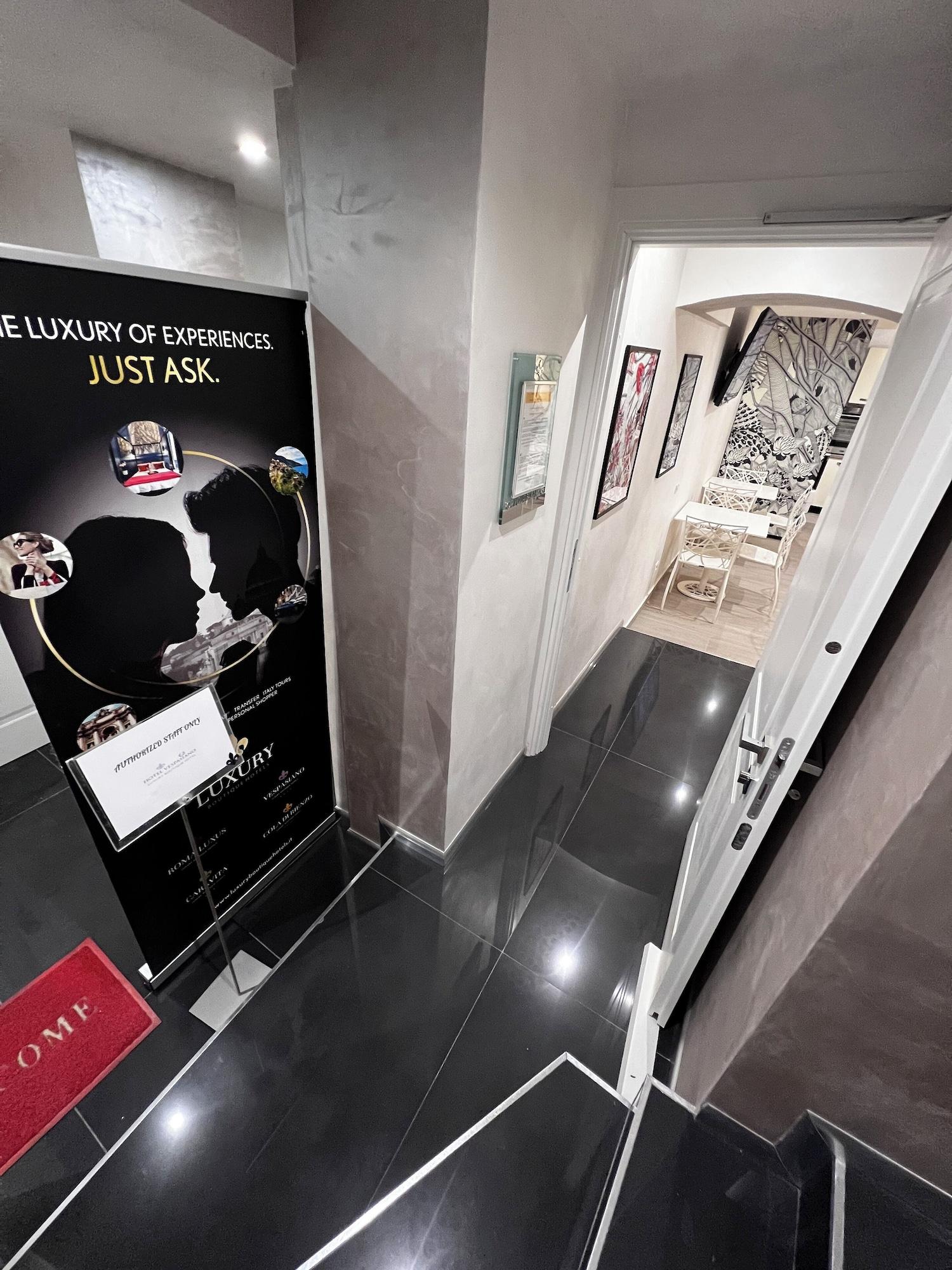 Varios Hotel Vespasiano