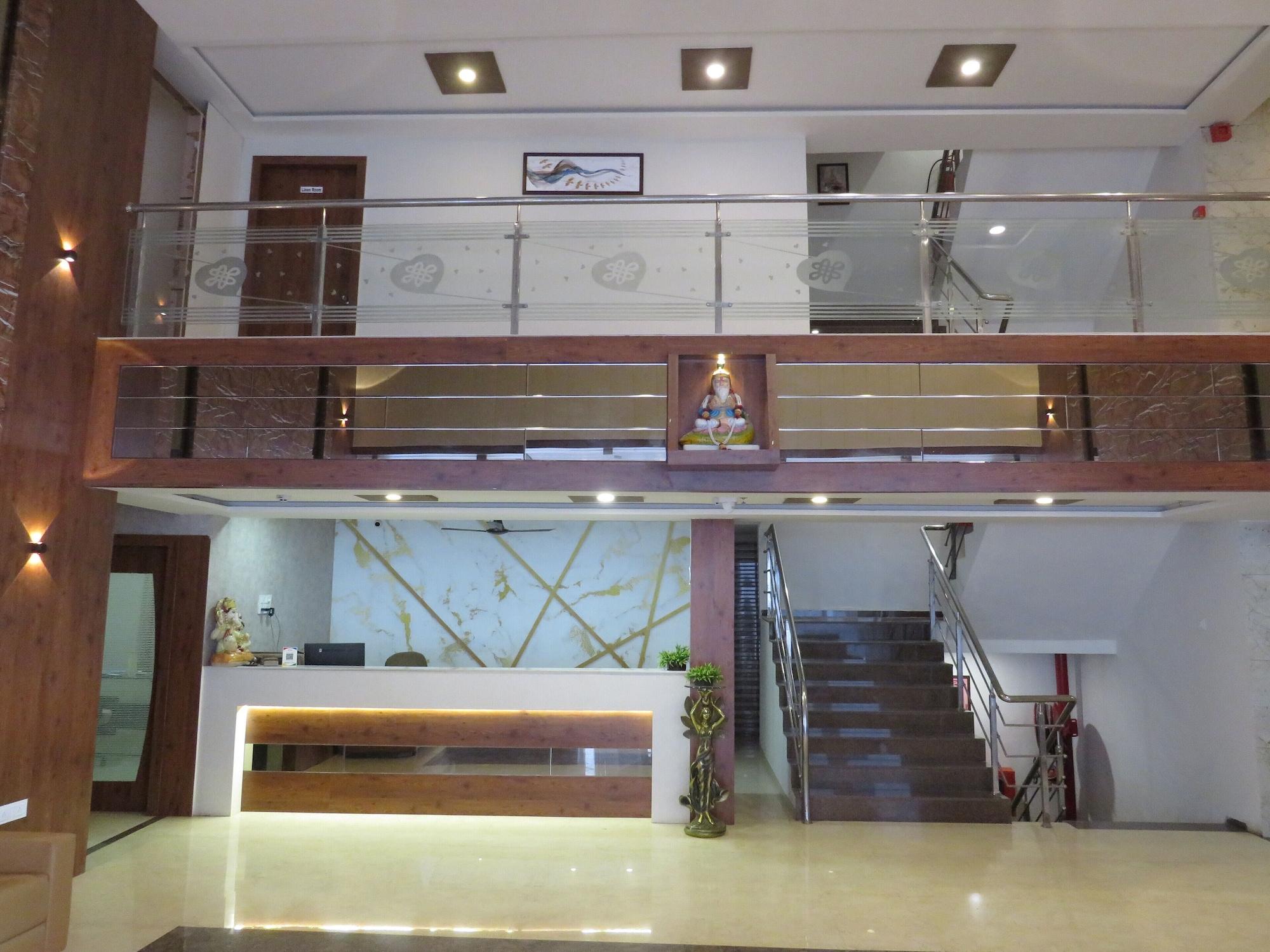 Vista Lobby Dariyalal Hotel
