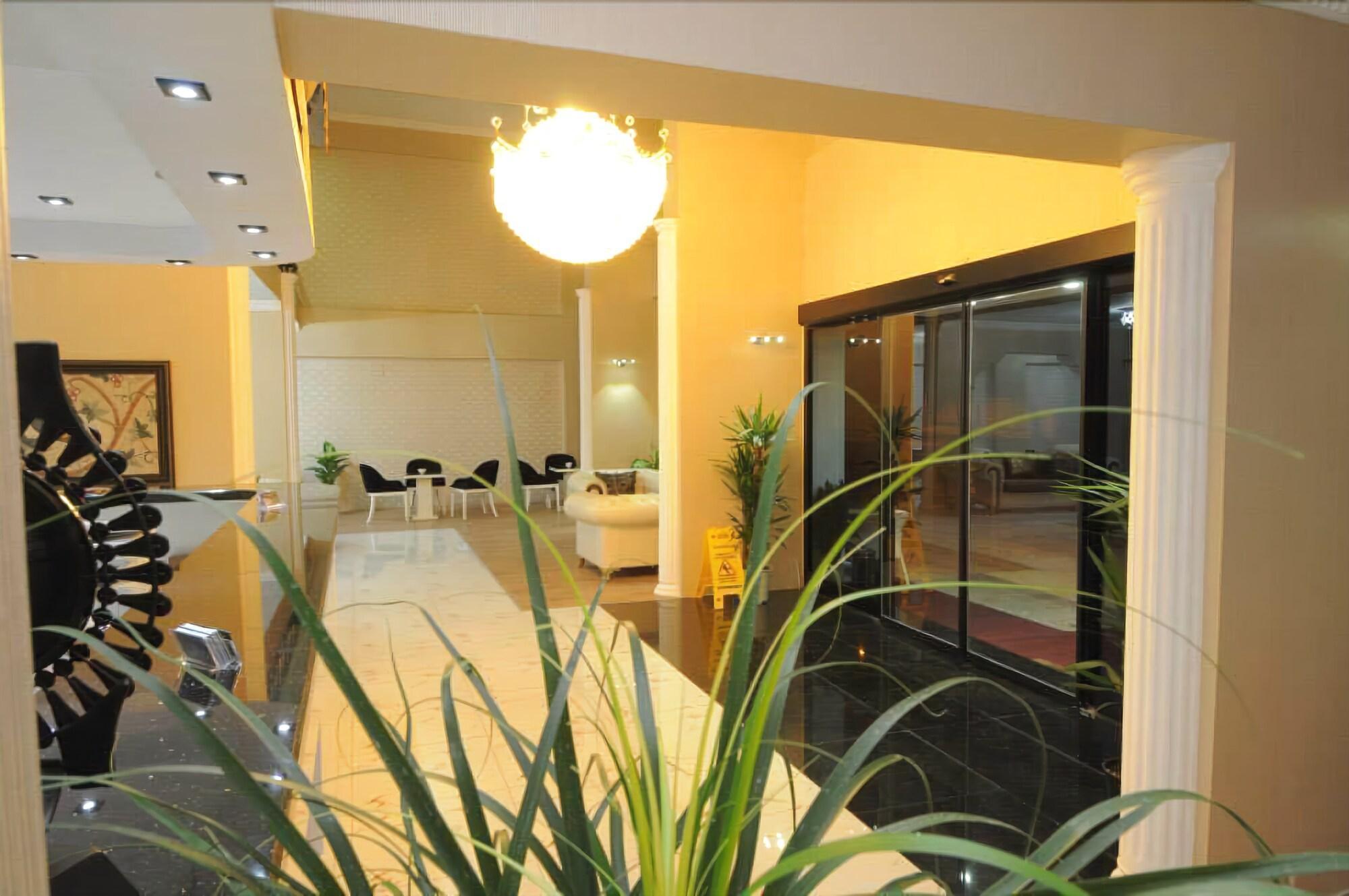 Vista Lobby Hotel Germanicia