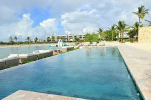 Alquiler Vacacional - Villa Moderna con Piscina Privada en Vistacana