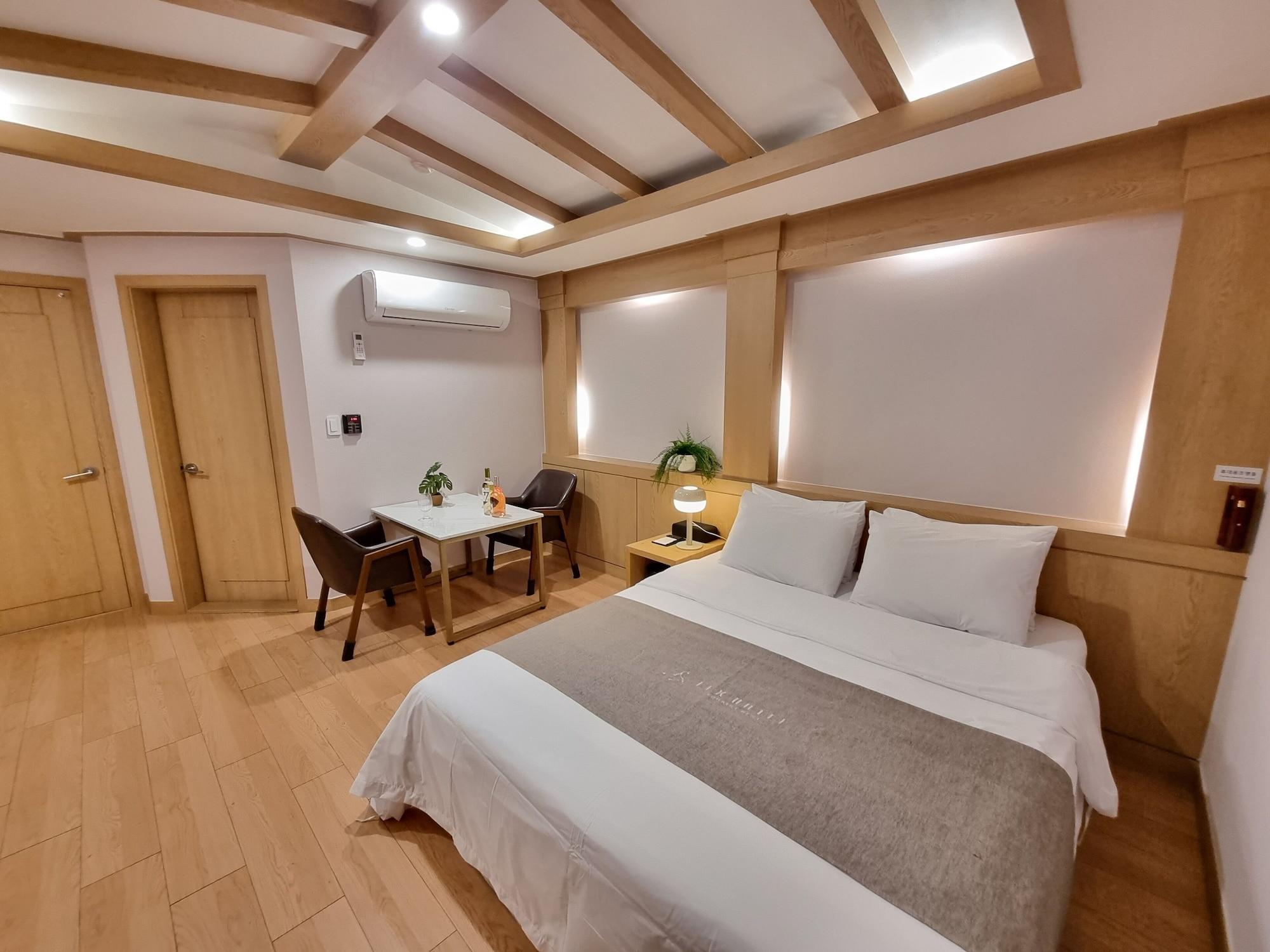 Varios Lex Tourist Hotel