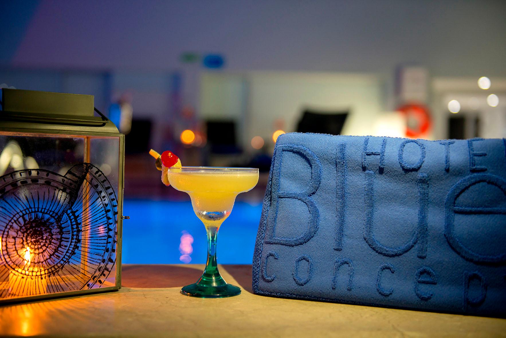 Vista Piscina Hotel Blue Concept