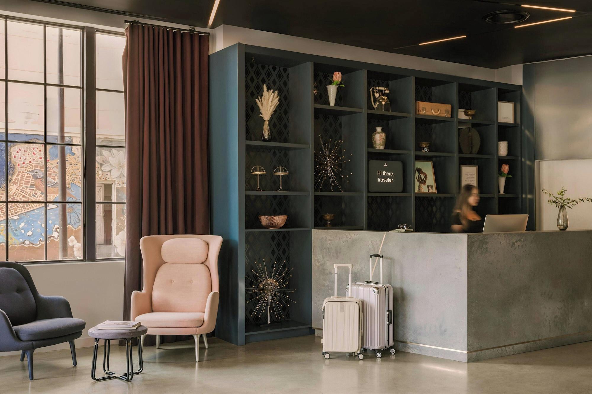 Vista Lobby 907 Main Hotel Central Square, Sonder by Marriott Bonvoy