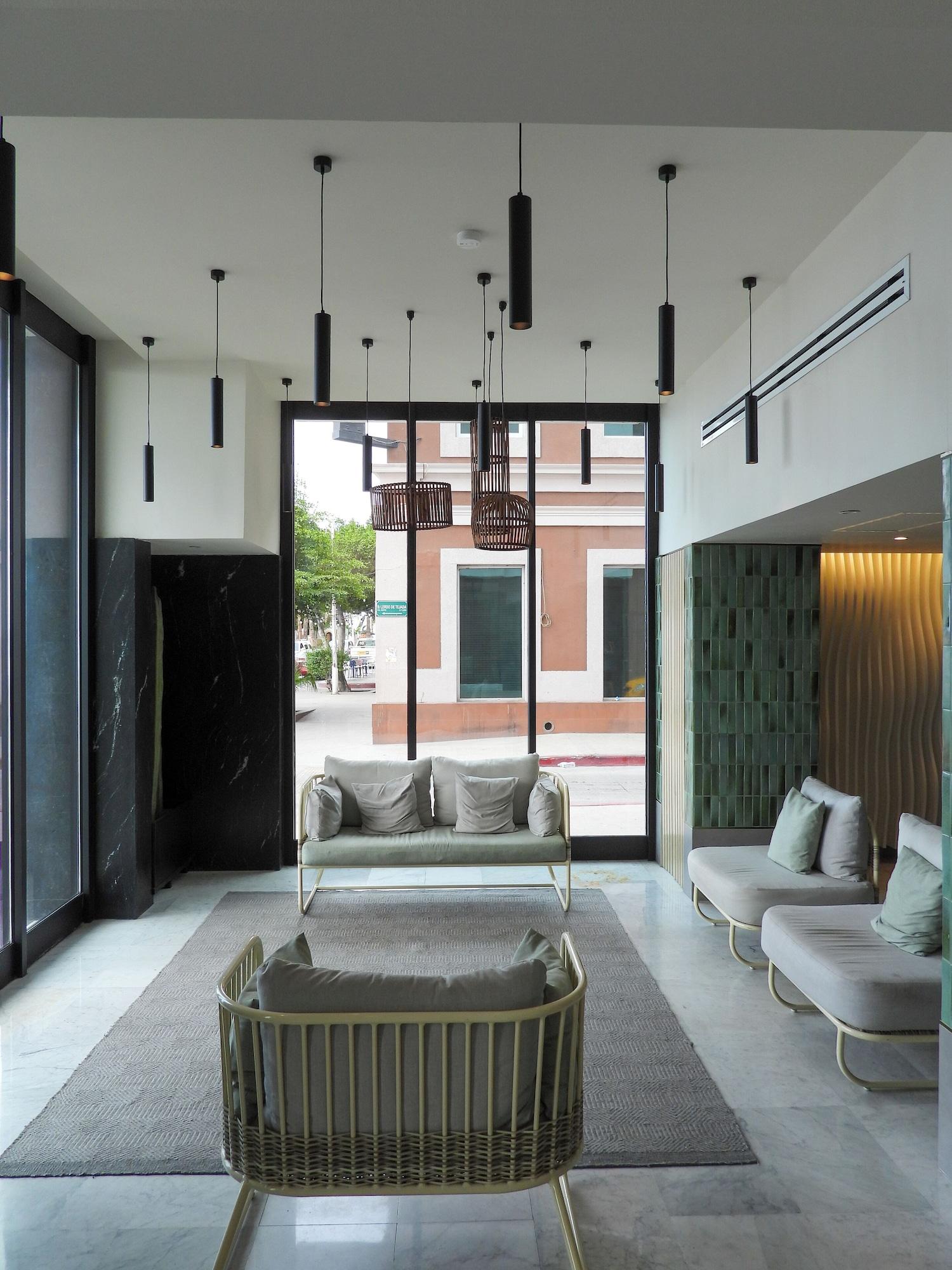 Vista Lobby Seven Crown La Paz Malecon