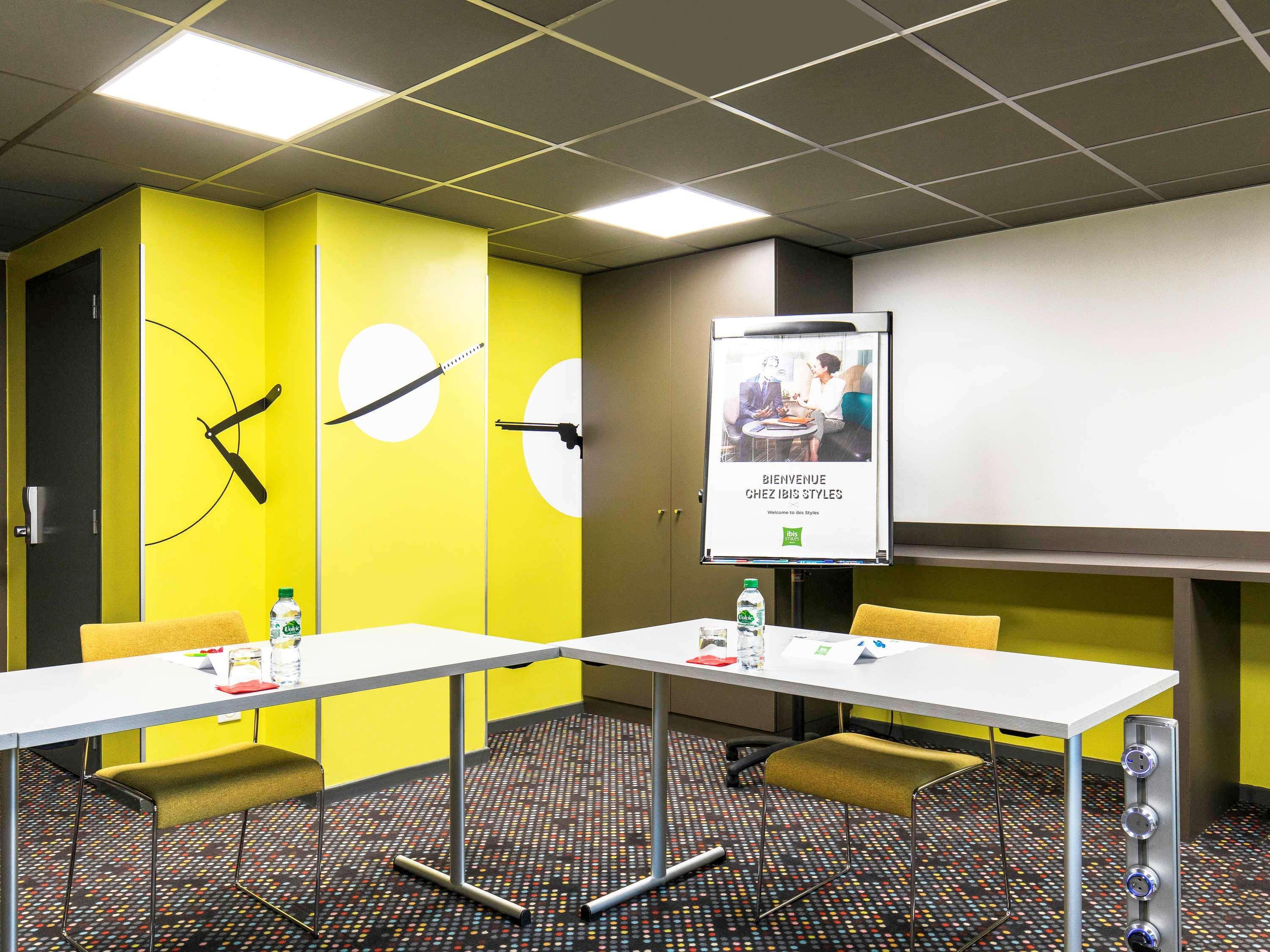 Sala de Reuniones ibis Styles Lyon Confluence
