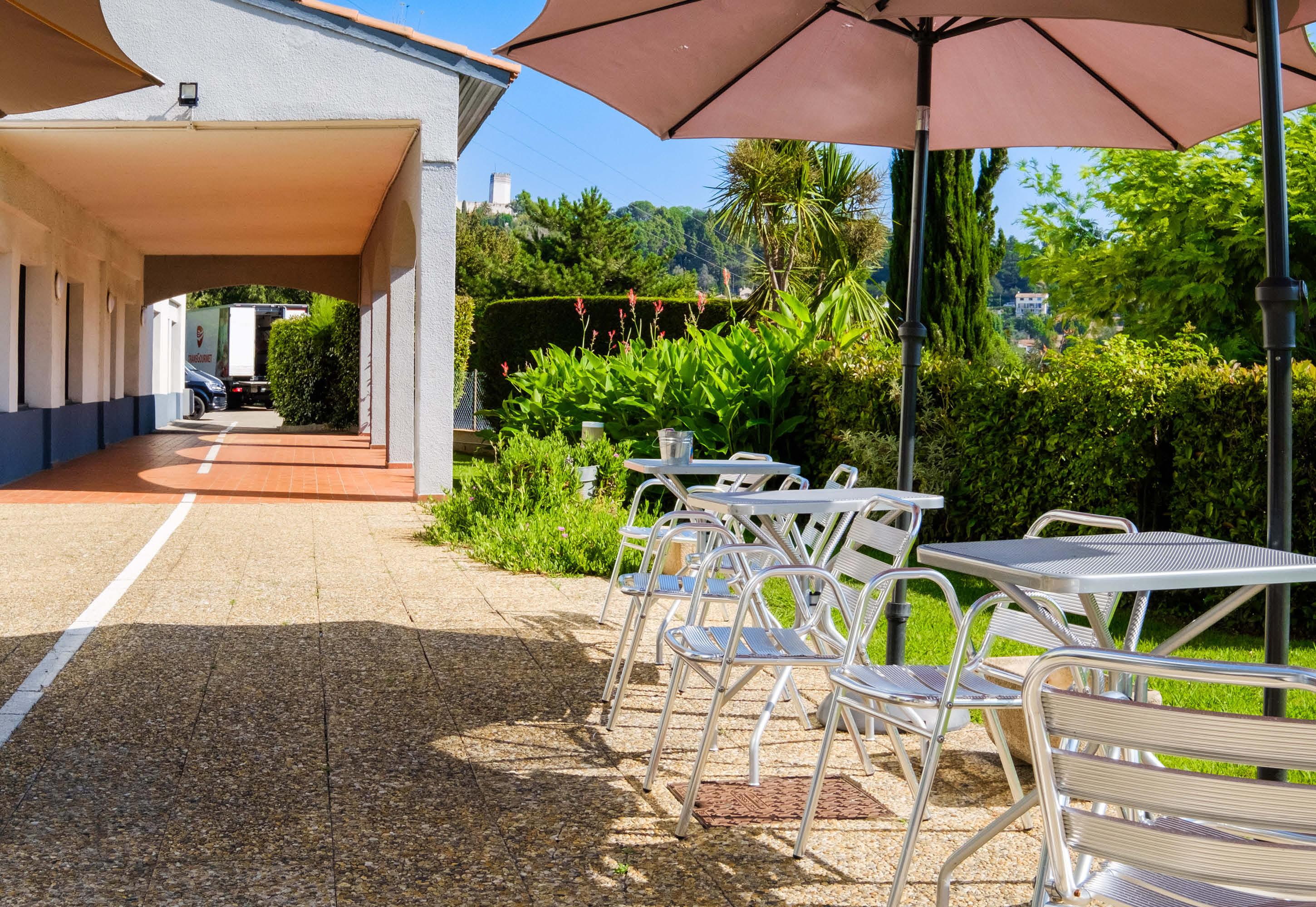Varios B&B HOTEL Villeneuve-Loubet Village