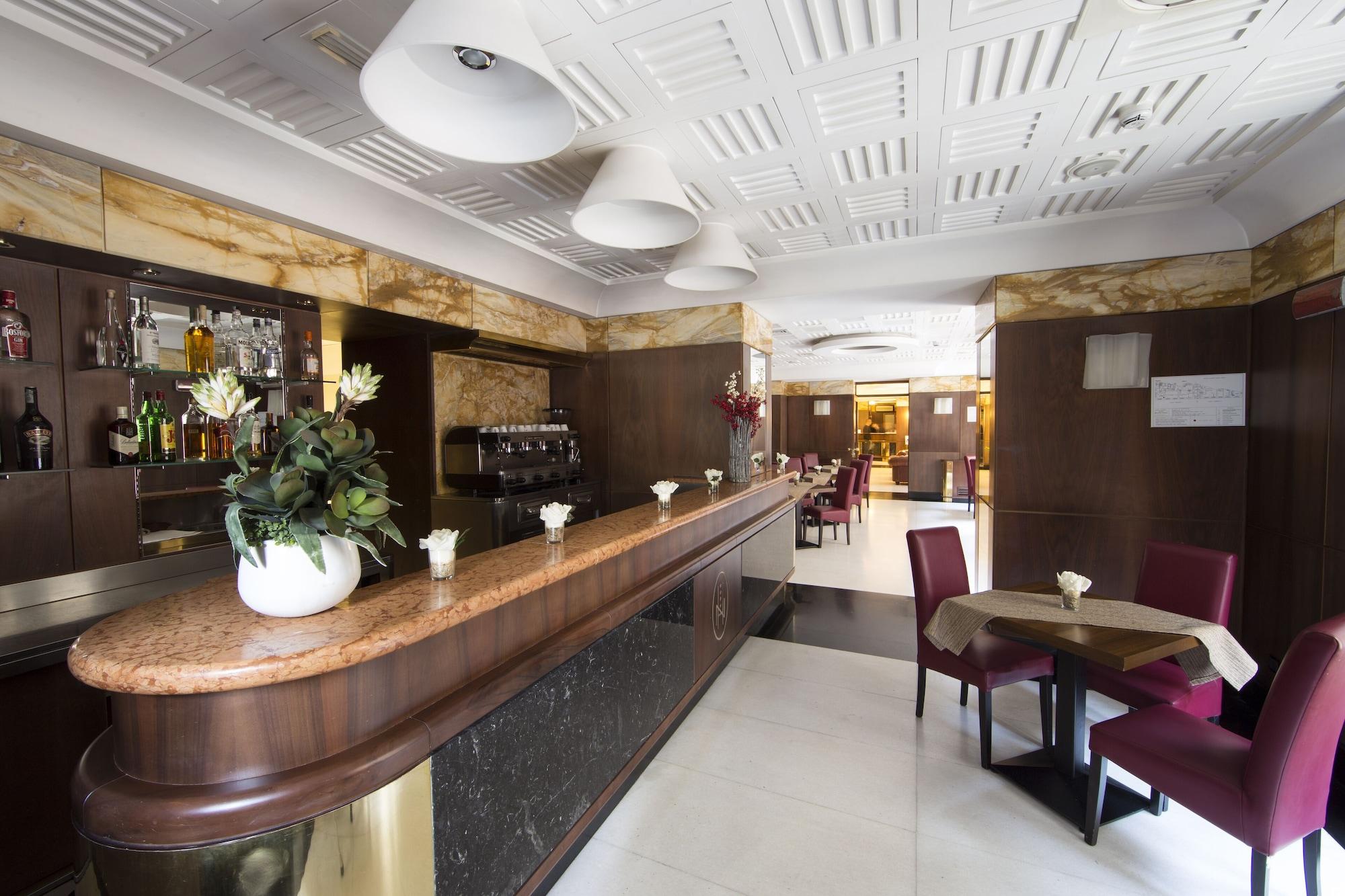 Bar/Salón Hotel Naples