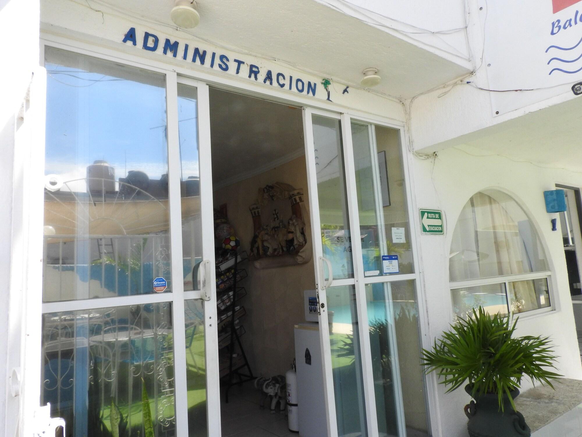 Vista Lobby Hotel Villas Balcones de Costa Azul