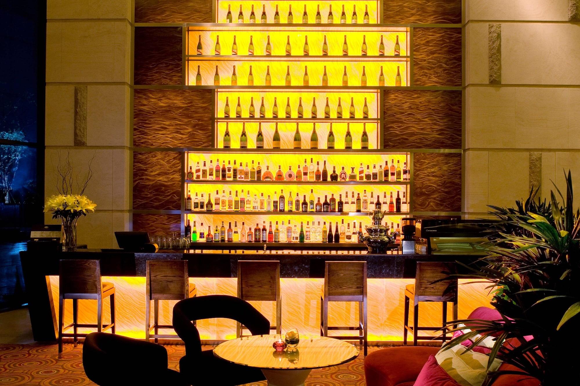 Vista Lobby Ningbo Marriott Hotel