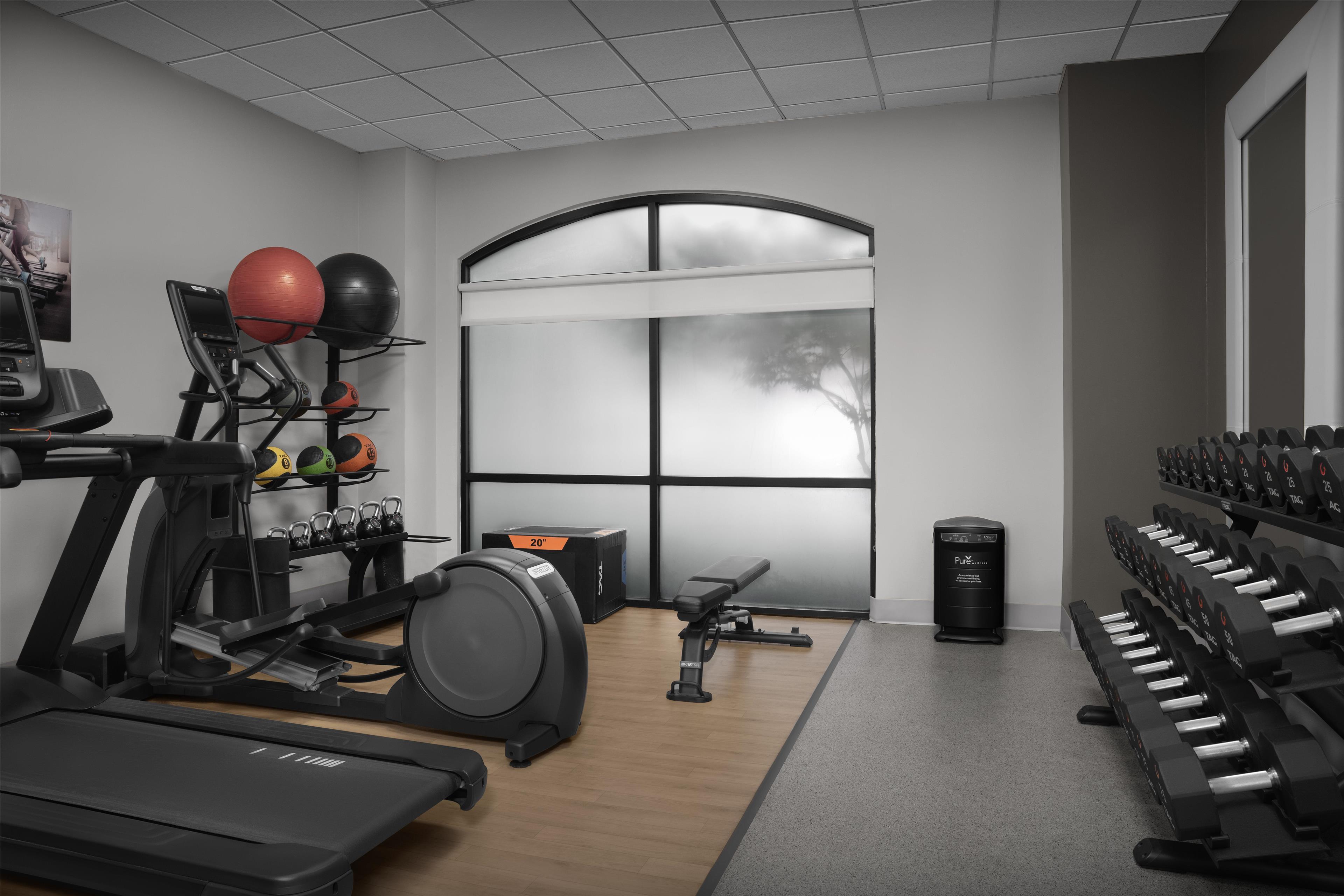 Gimnasio Embassy Suites by Hilton Dallas Near the Galleria