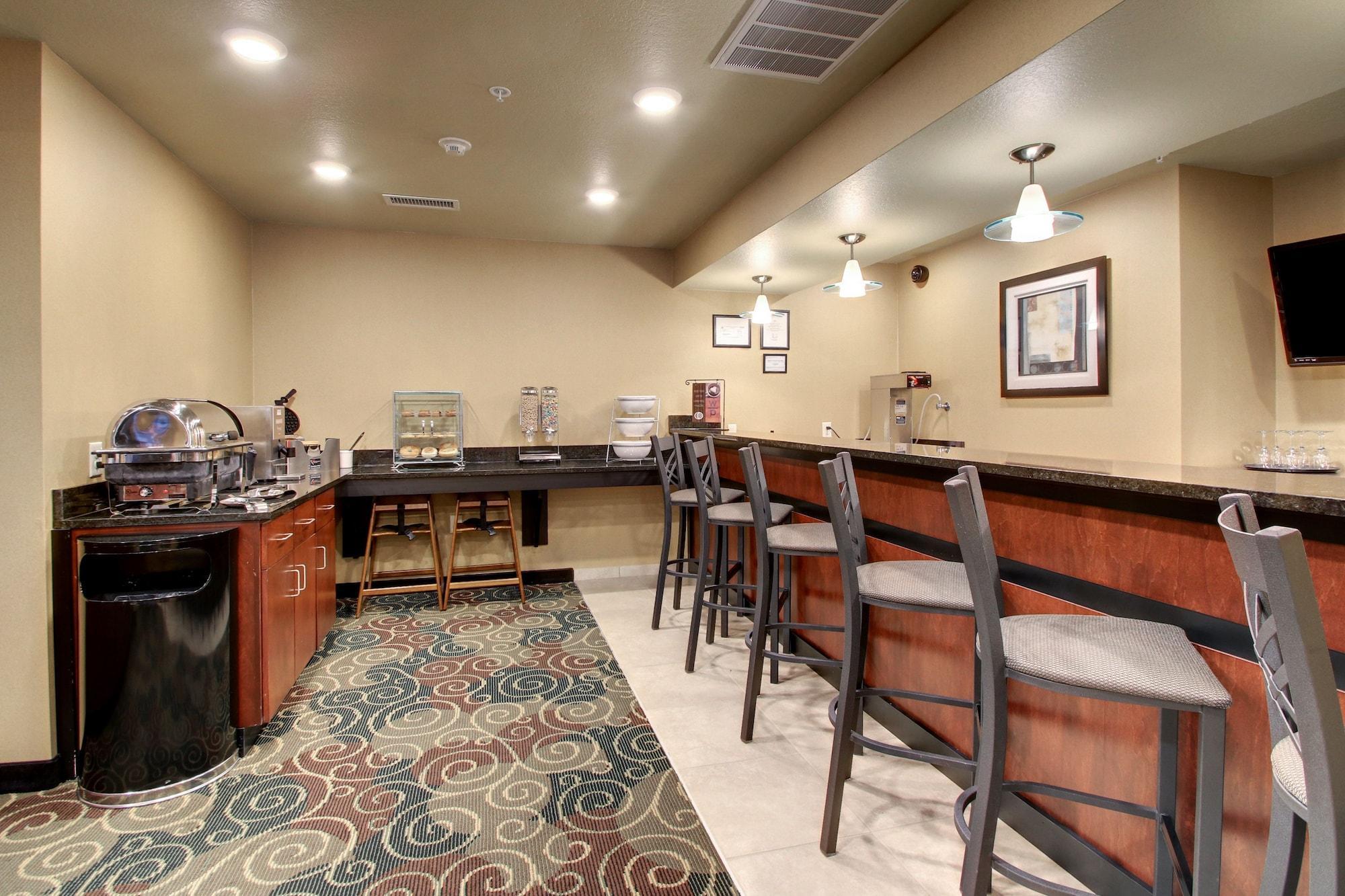 Restaurant Cobblestone Hotel & Suites - Salem