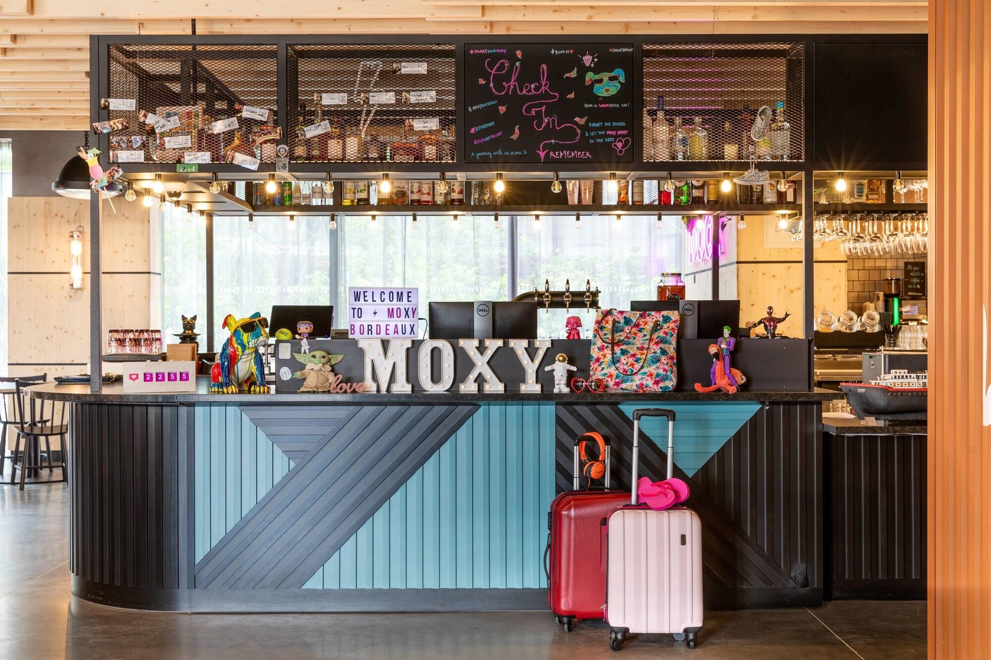 Vista Exterior Moxy Bordeaux Hotel