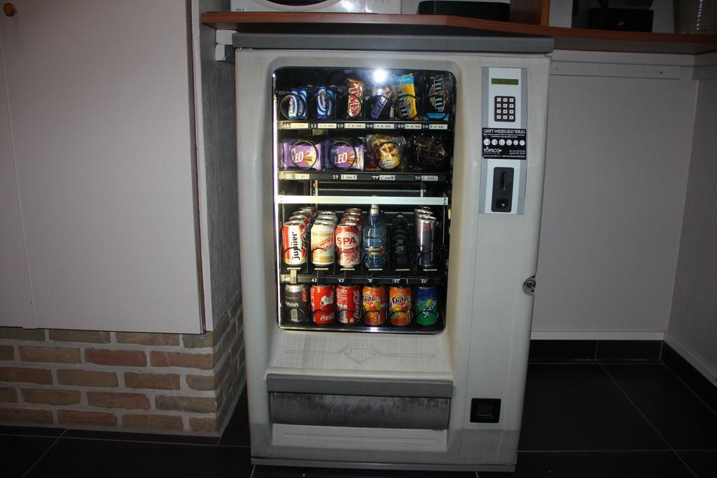 Bar/Salón Value Stay Menen