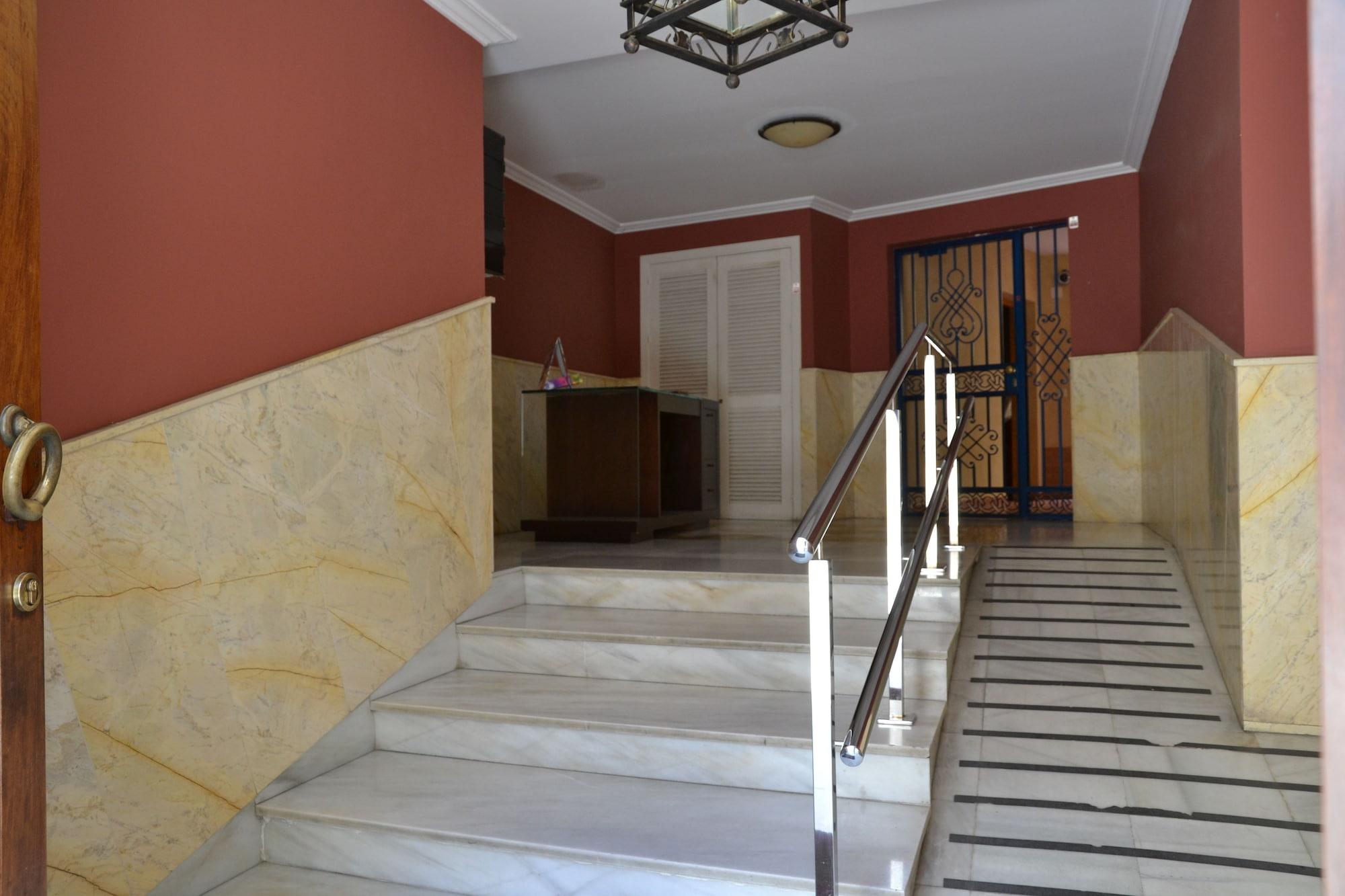 Vista Lobby Apartamentos Sevilla