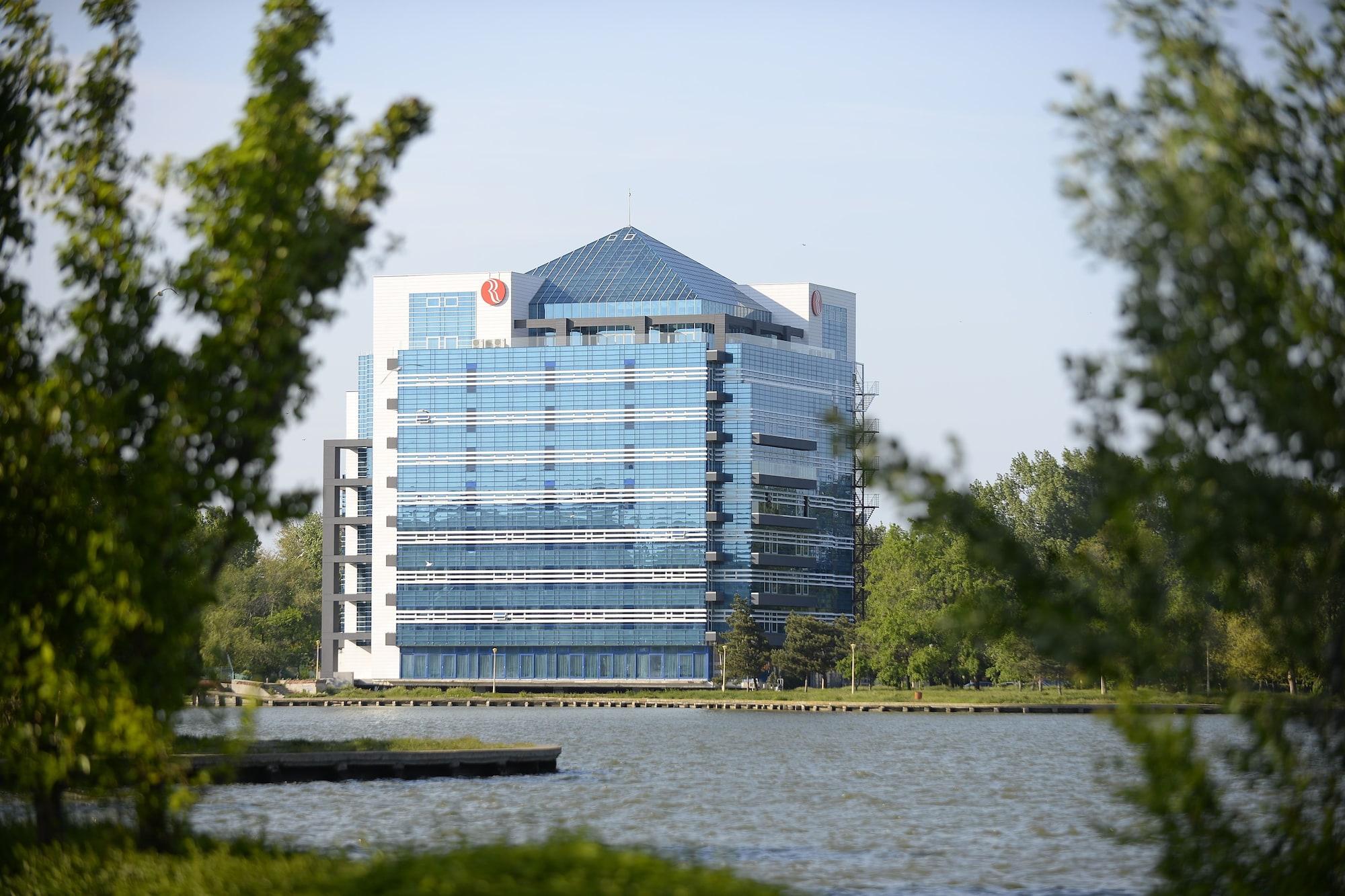 Vista Exterior Ramada by Wyndham Constanta