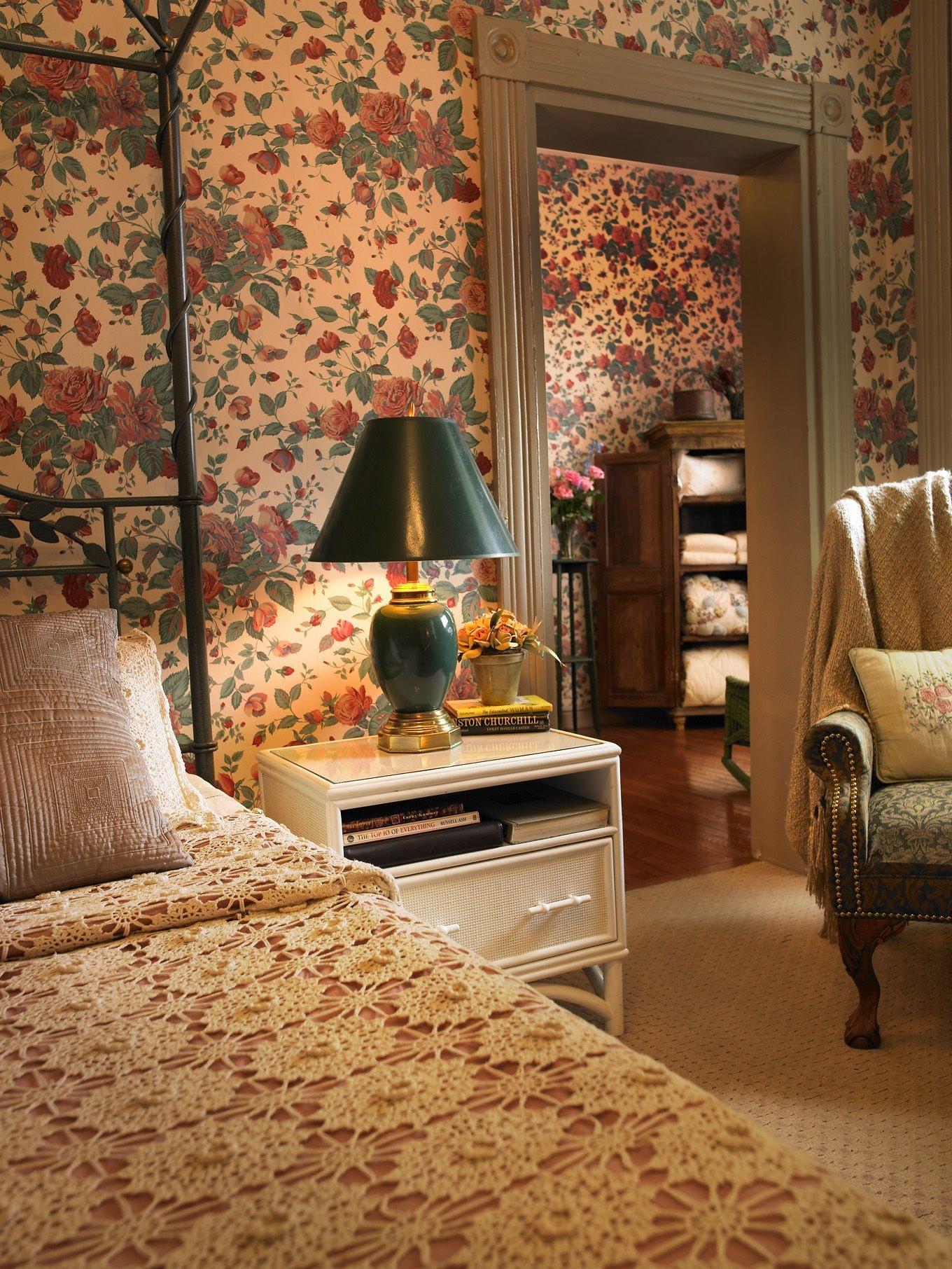 Varios Morning Glory Inn