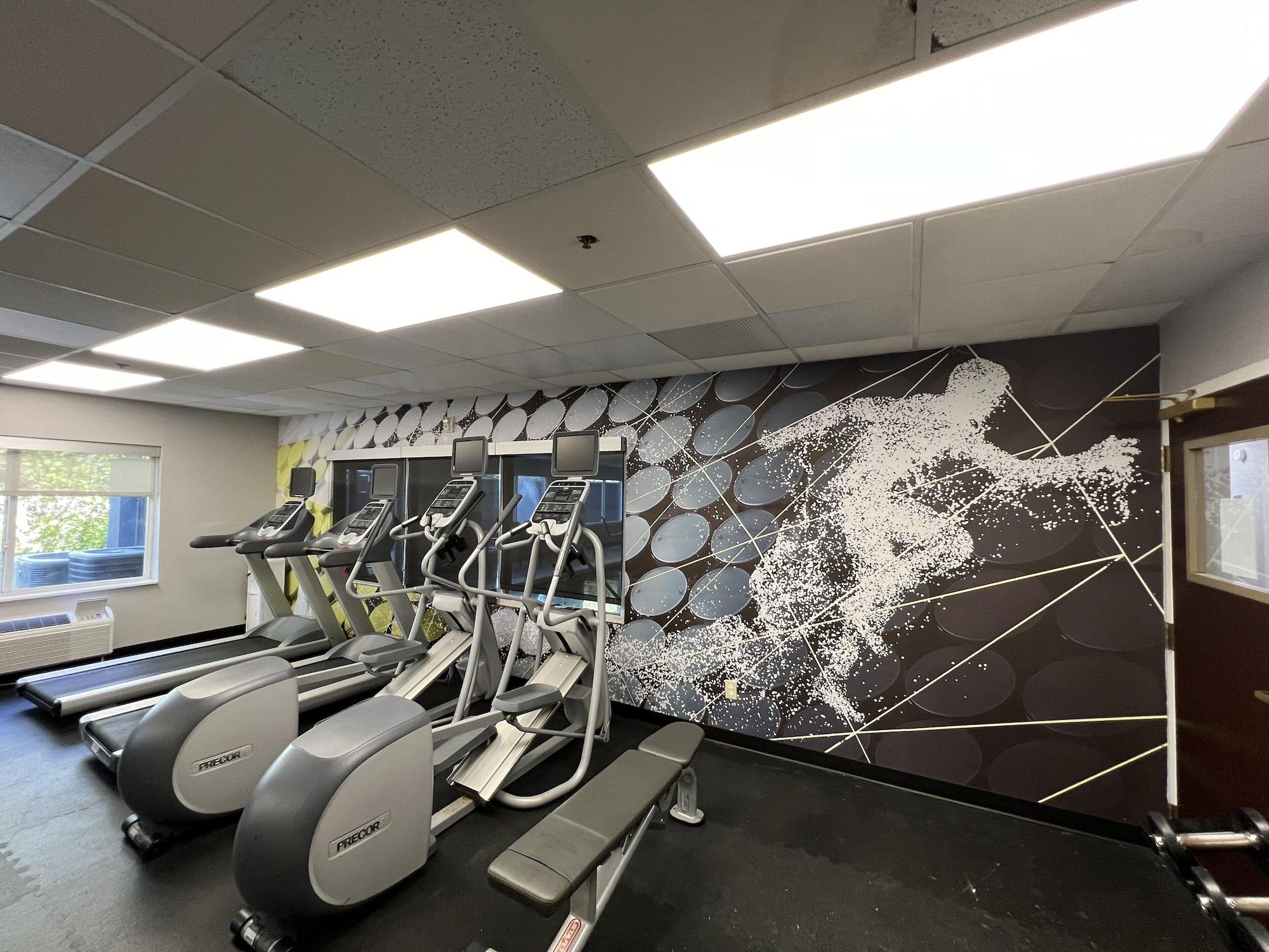 Gimnasio Country Inn & Suites by Radisson, LSU/Medical Corridor