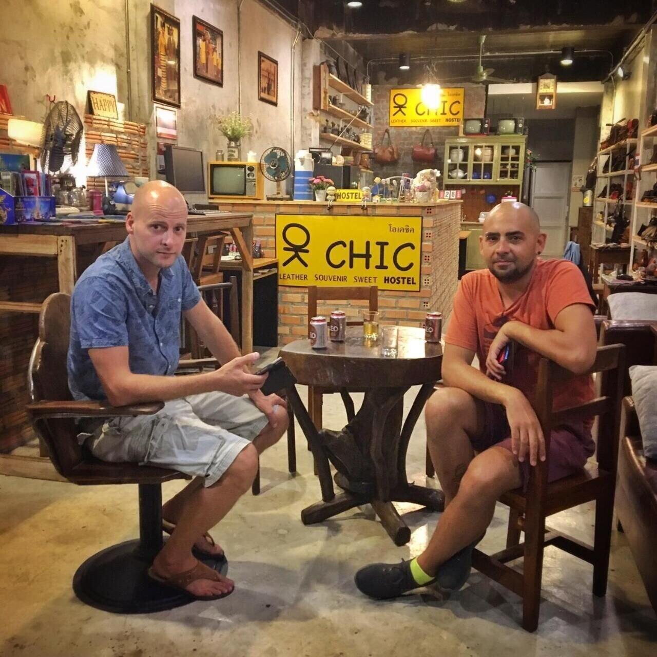 Bar/Salón Ok Chic Phuket Hostel