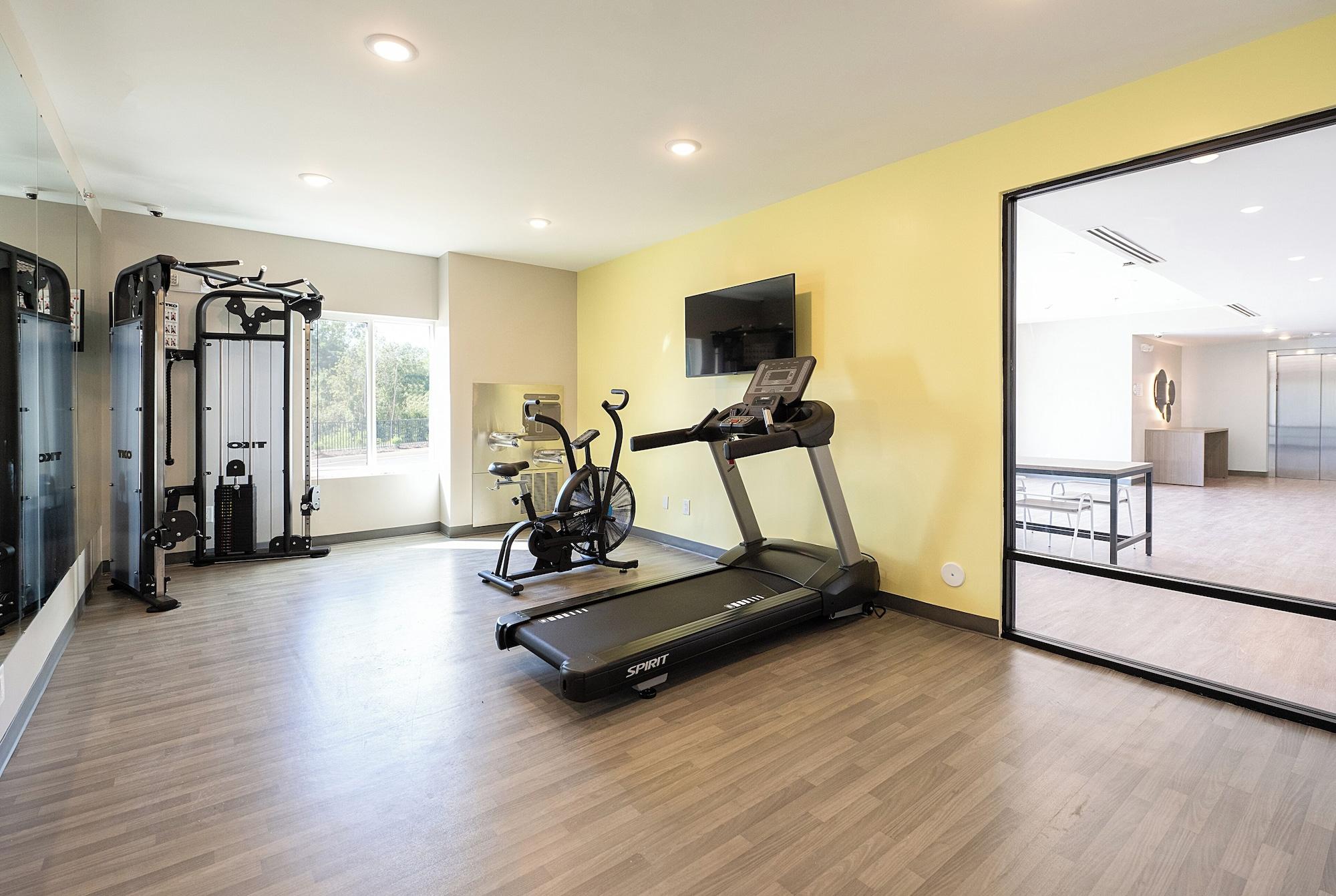 Gimnasio ECHO Suites Extended Stay by Wyndham Indianapolis AmeriPlex