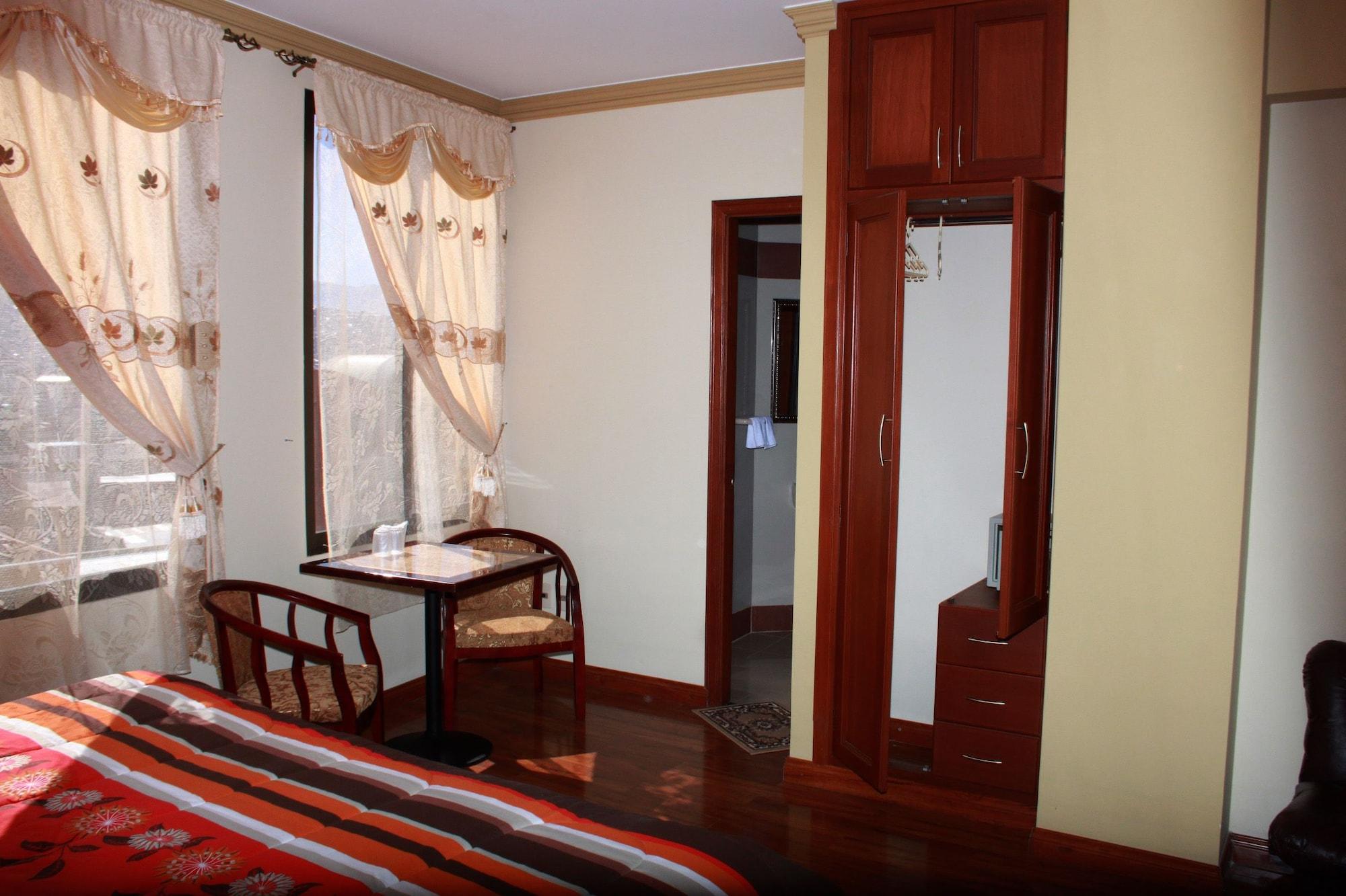 Set de Habitación Golden Palace Hotel
