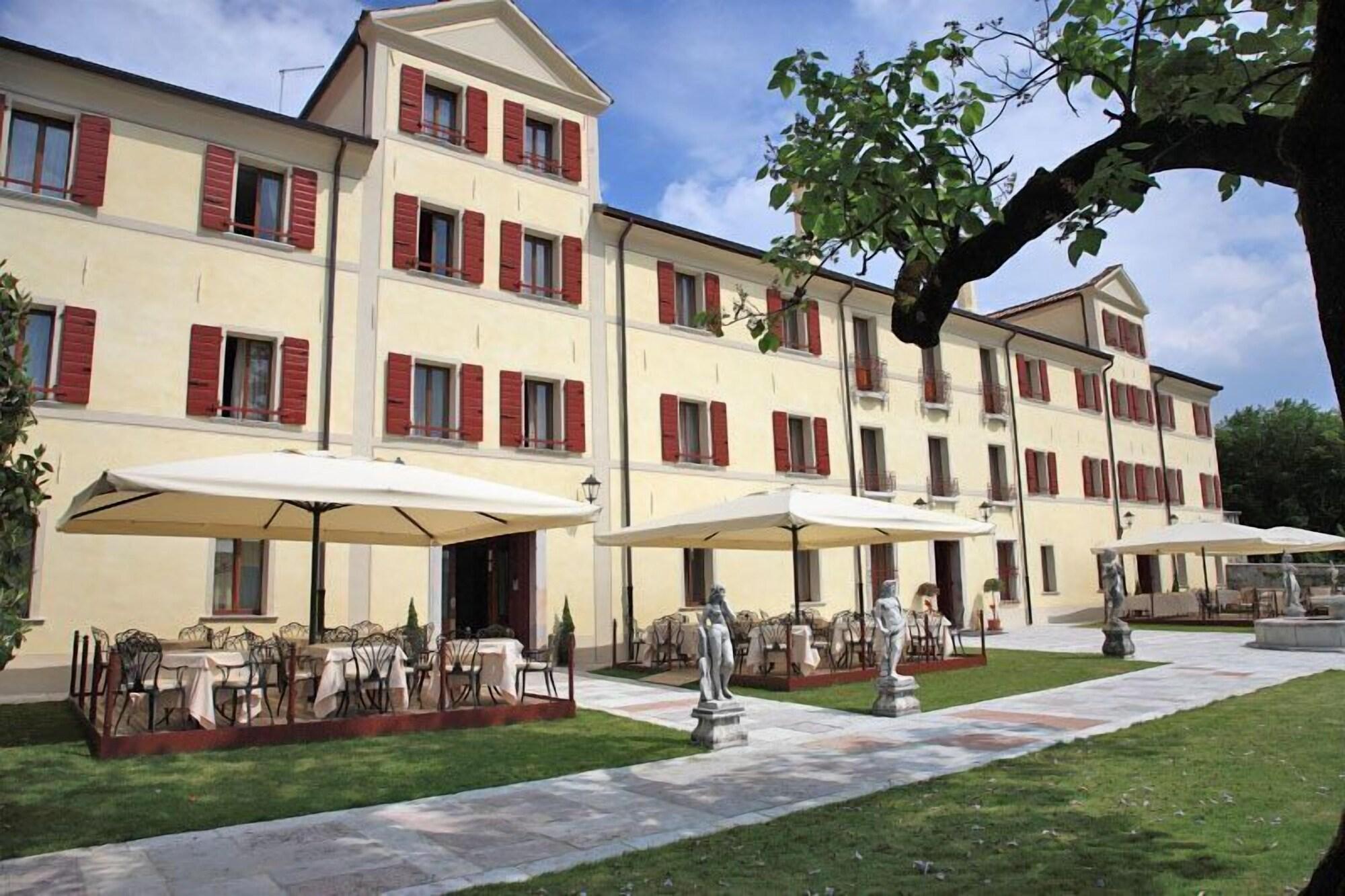 Varios Villa Carpenada