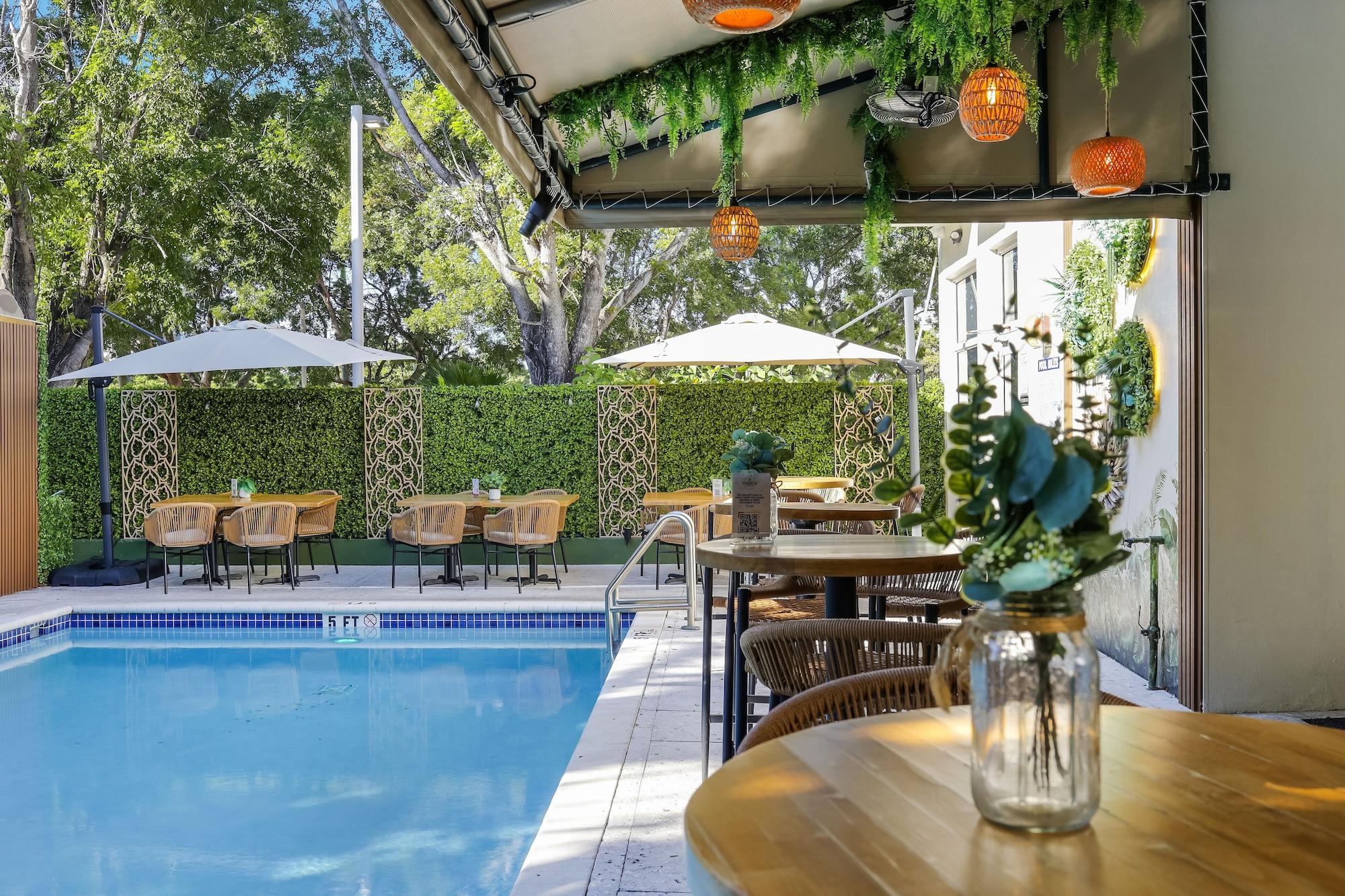 Vista Piscina Lemon Branch