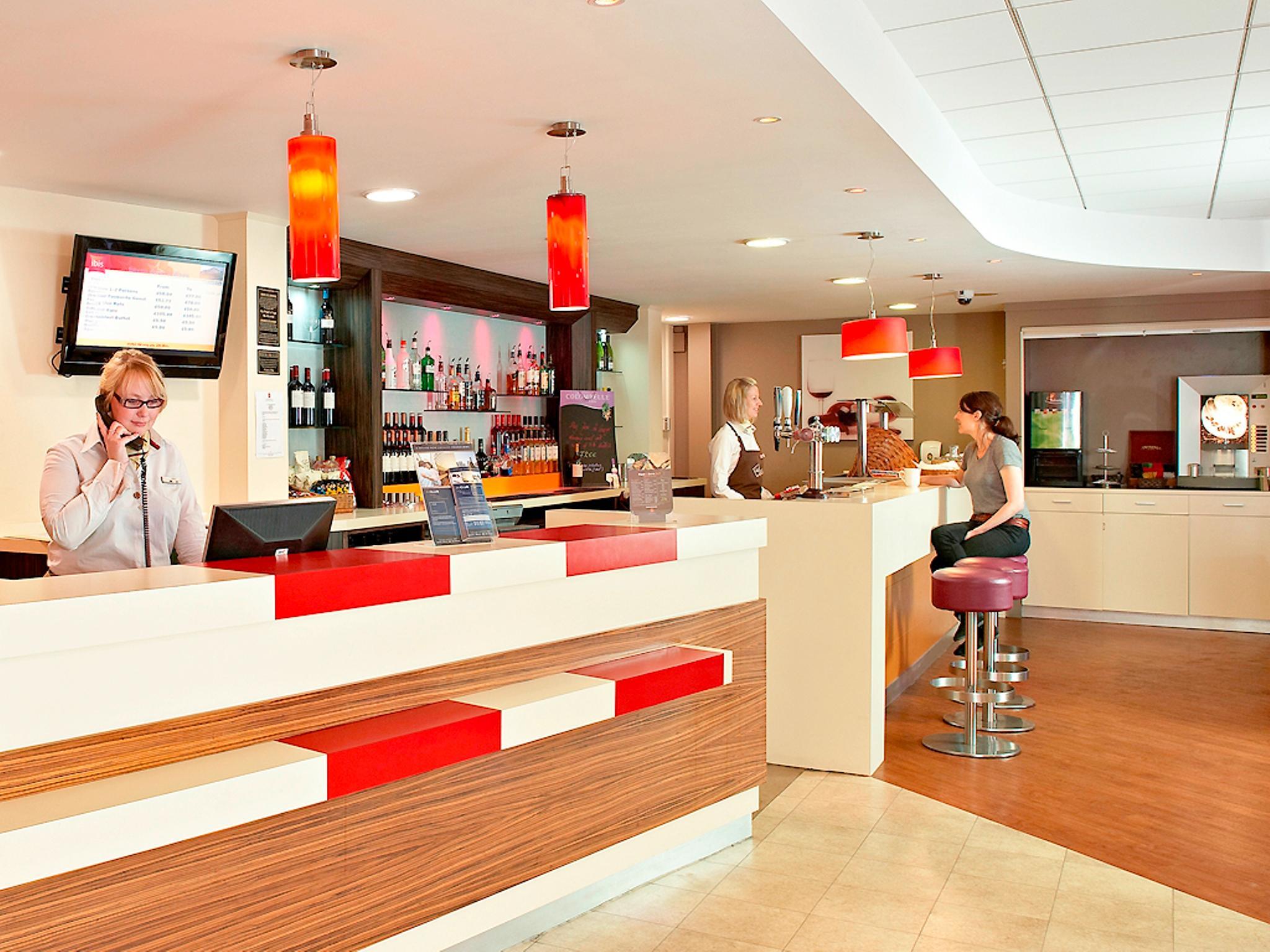 Vista Lobby ibis London Barking