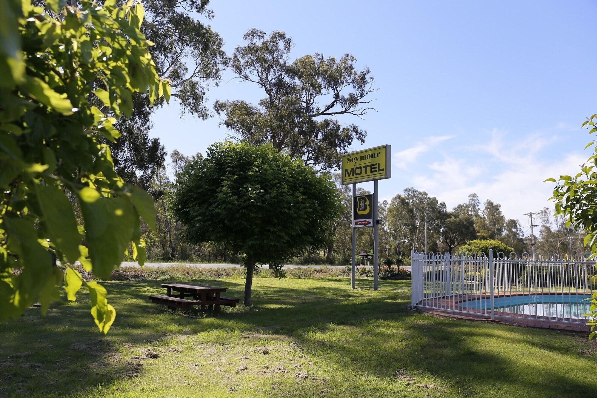 Vista Exterior Seymour Motel