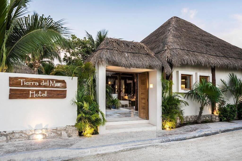Varios Tierra del Mar Hotel