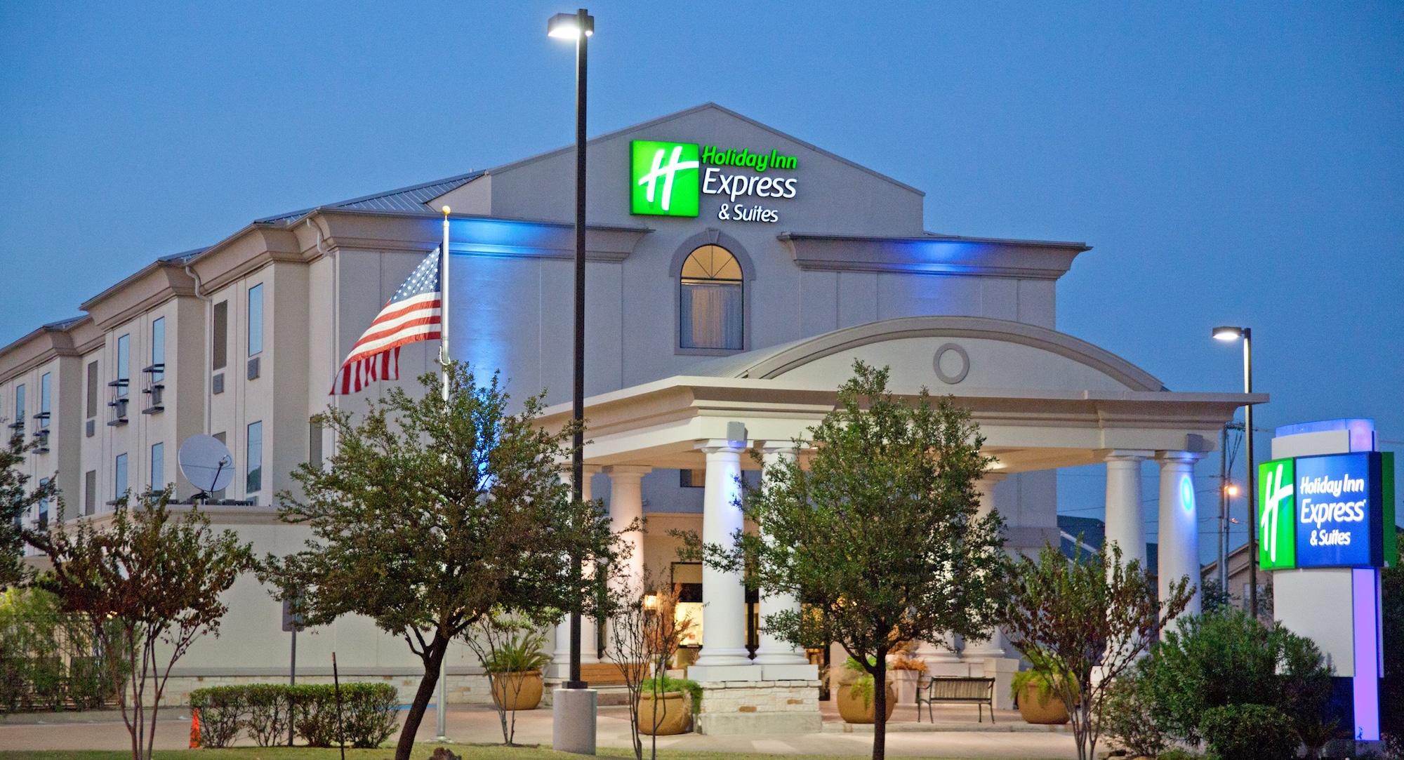 Vista Exterior Holiday Inn Express & Suites College Station by IHG