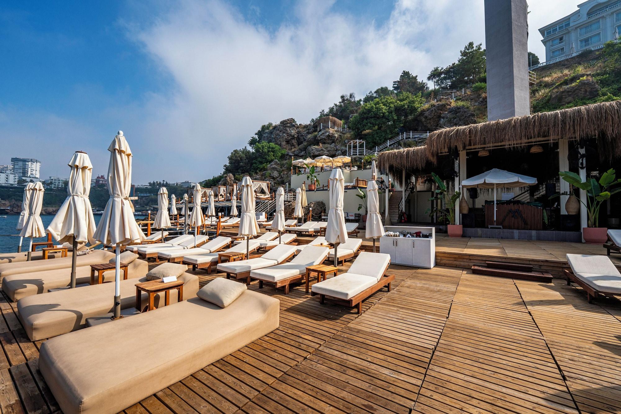Playa La Boutique Hotel & Suites
