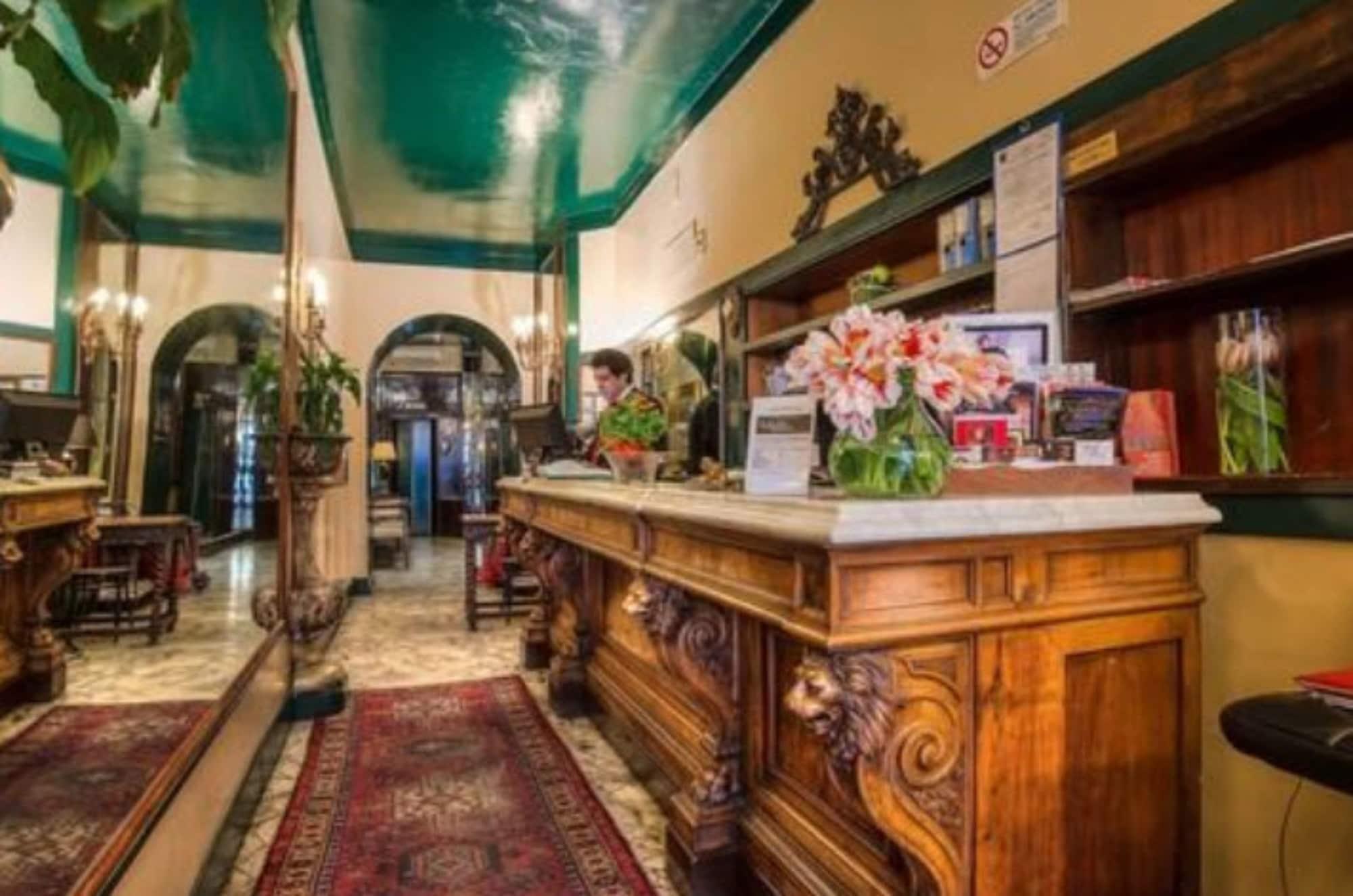 Vista Lobby Hotel Fontana