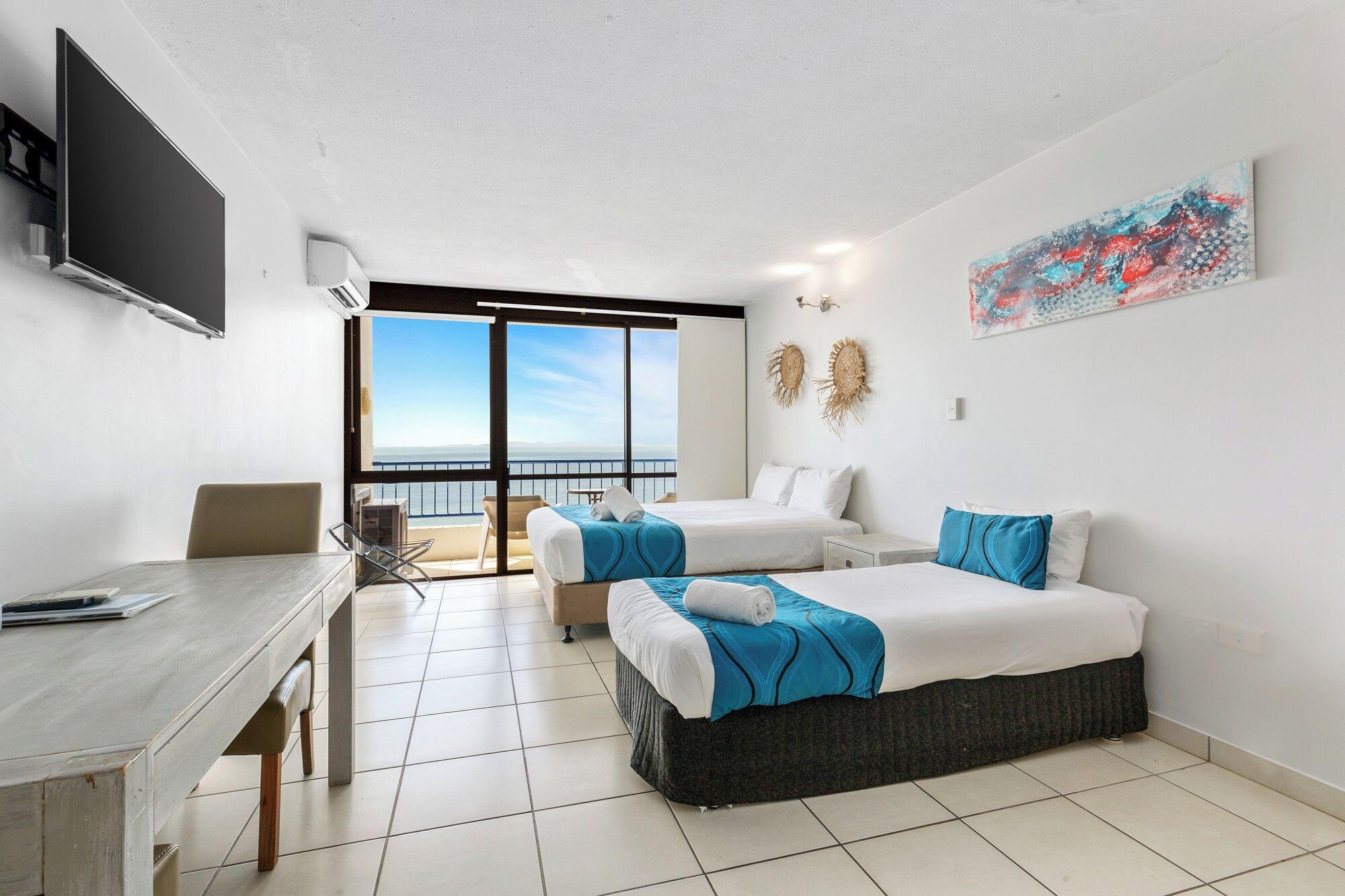 Varios Bayview Tower