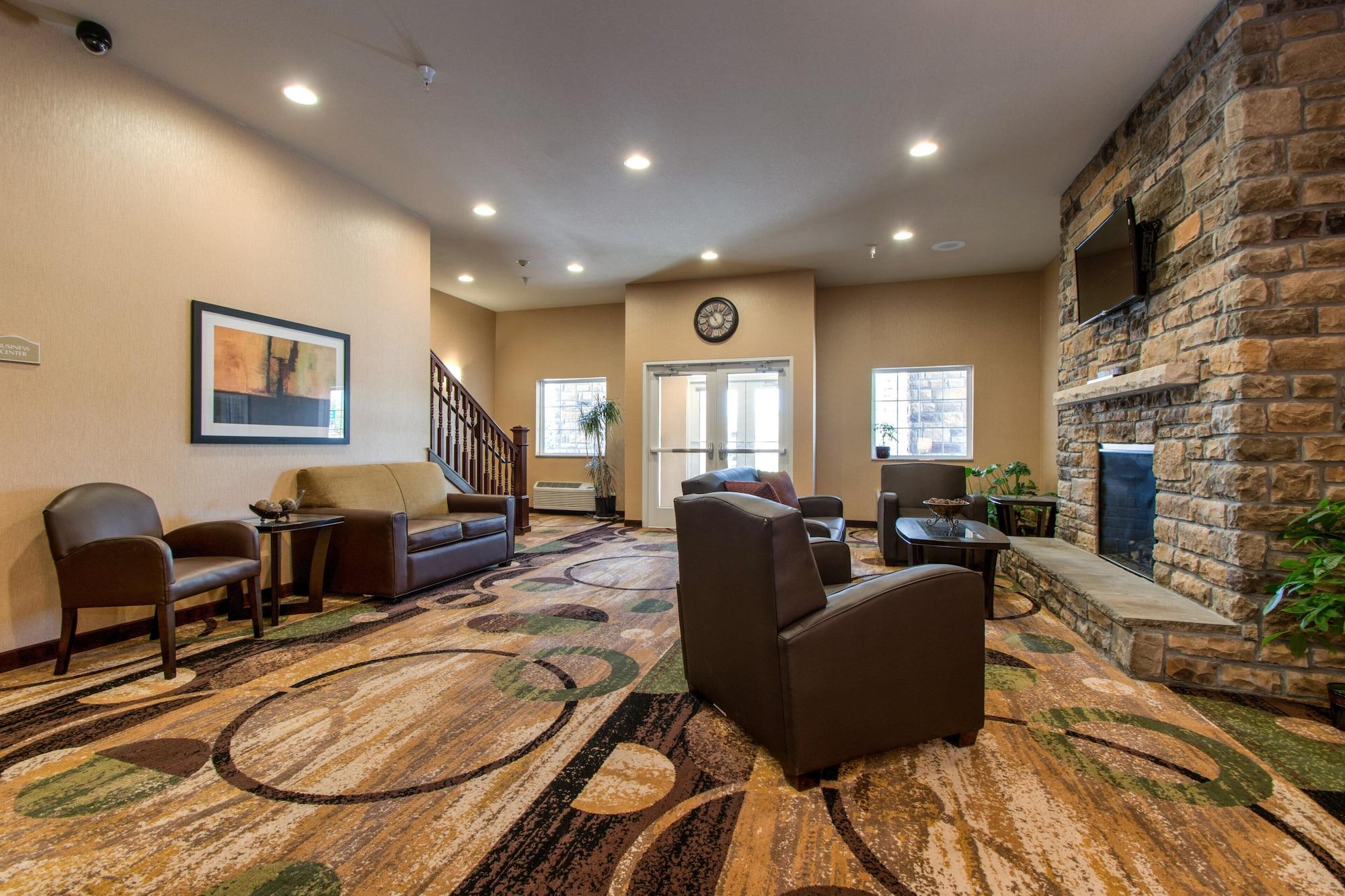 Vista Lobby Cobblestone Inn & Suites - Holyoke