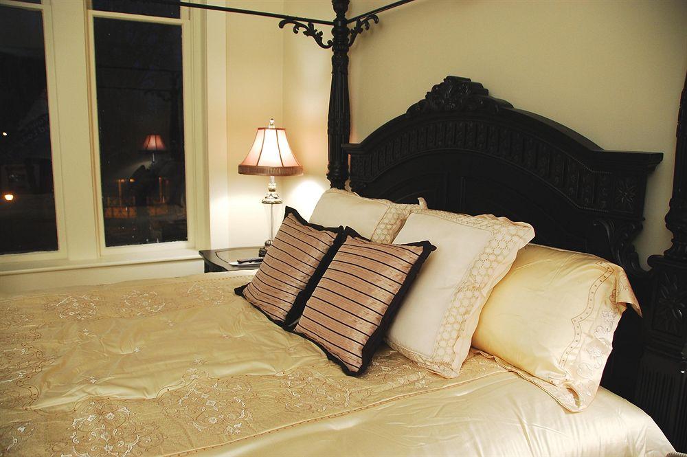 Habitación Historic Plaza Hotel