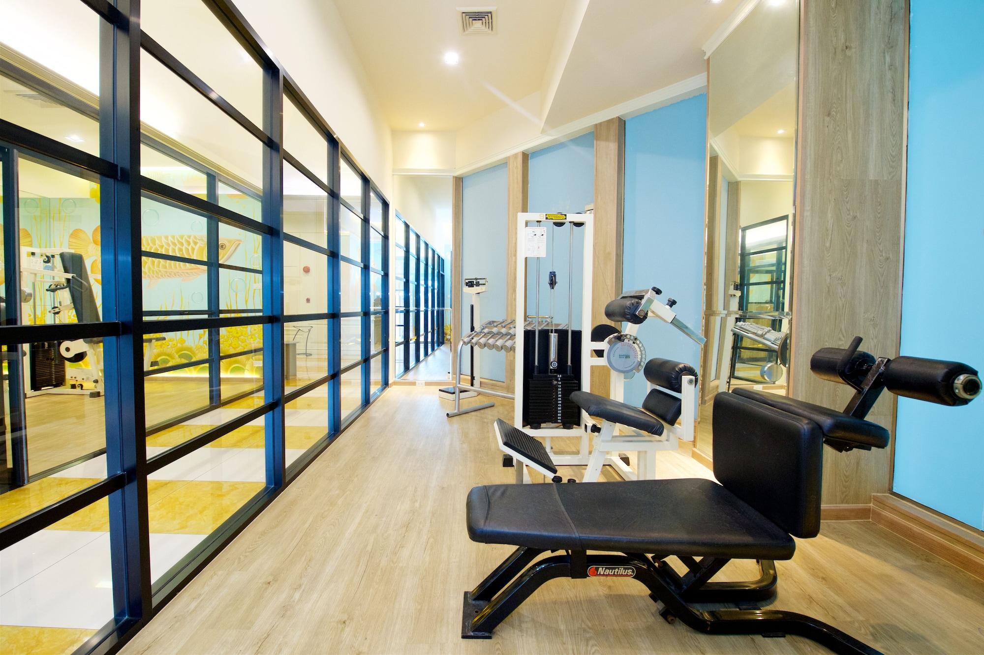 Gimnasio Tongtara Riverview Hotel