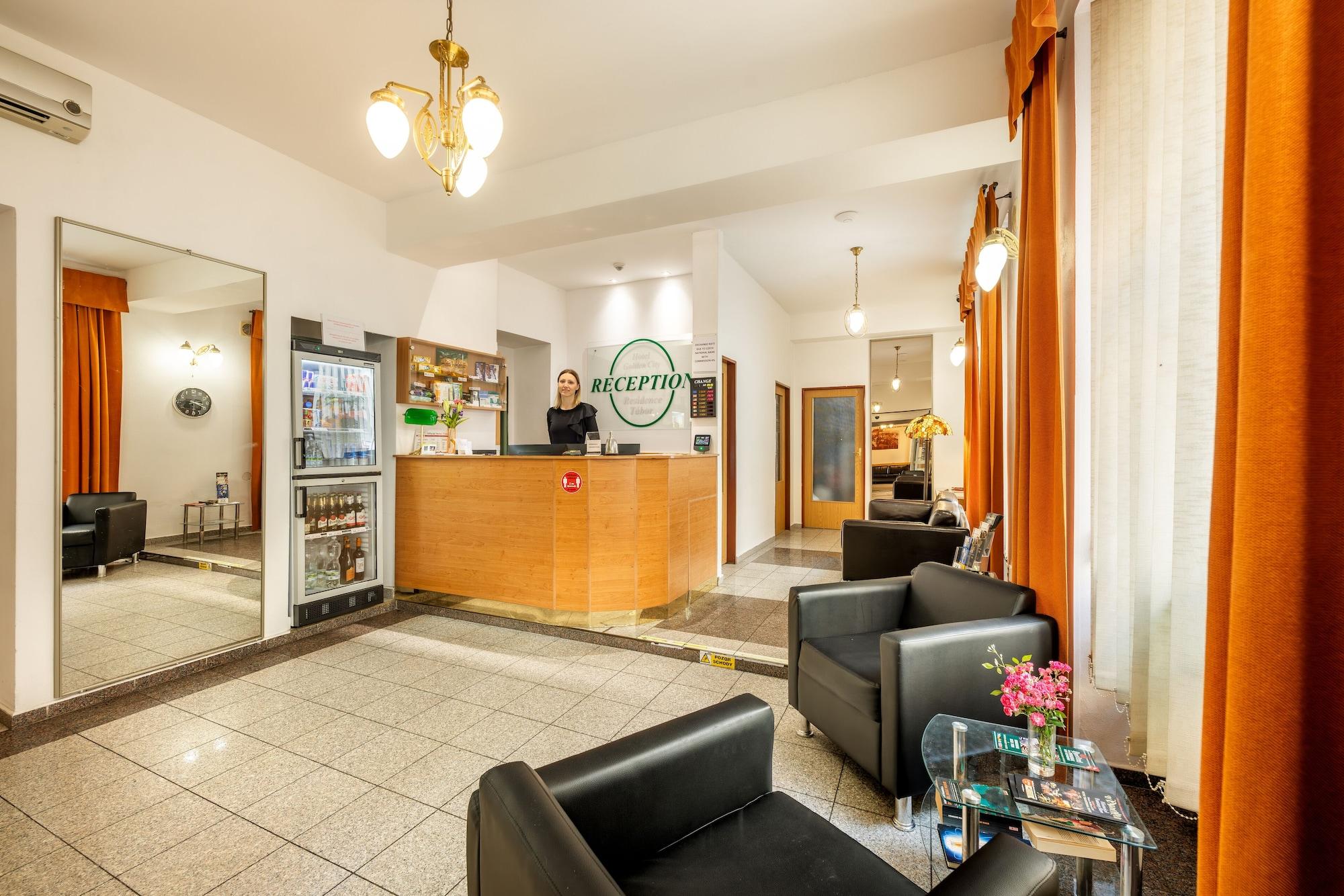 Vista Lobby Hotel Golden City Garni