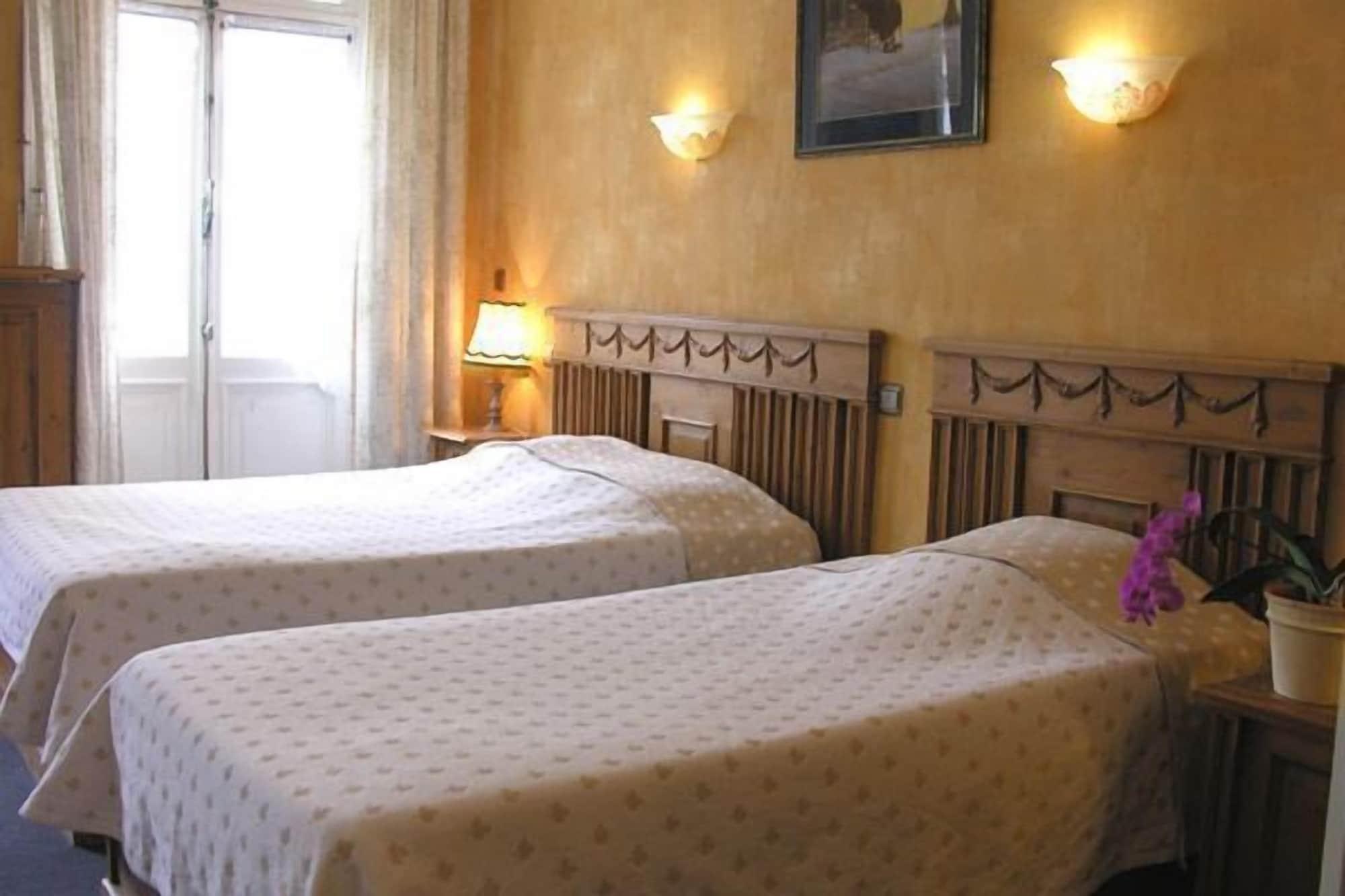 Varios Hotel Manitoba