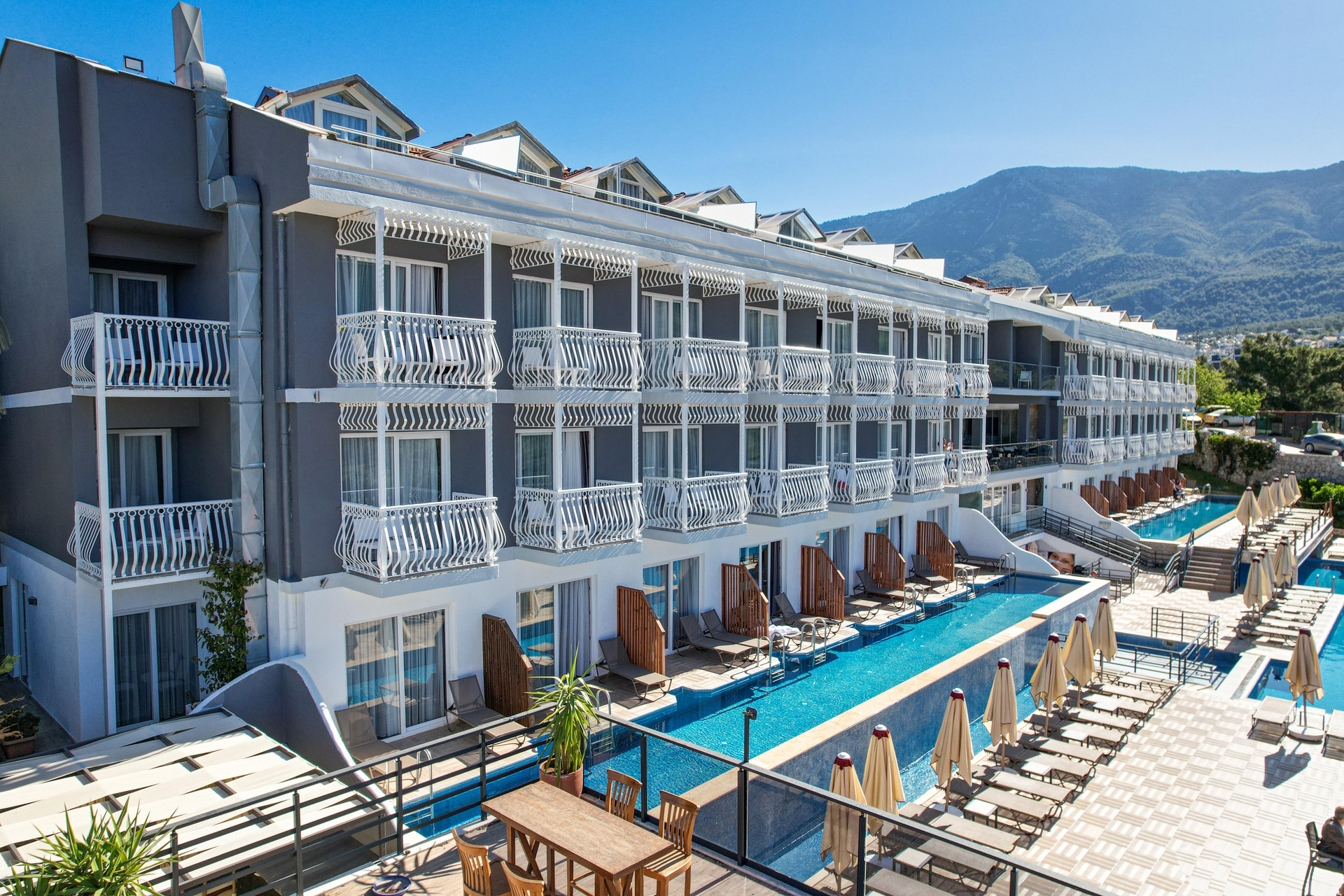 Vista Exterior Ramada By Wyndham Fethiye Oludeniz