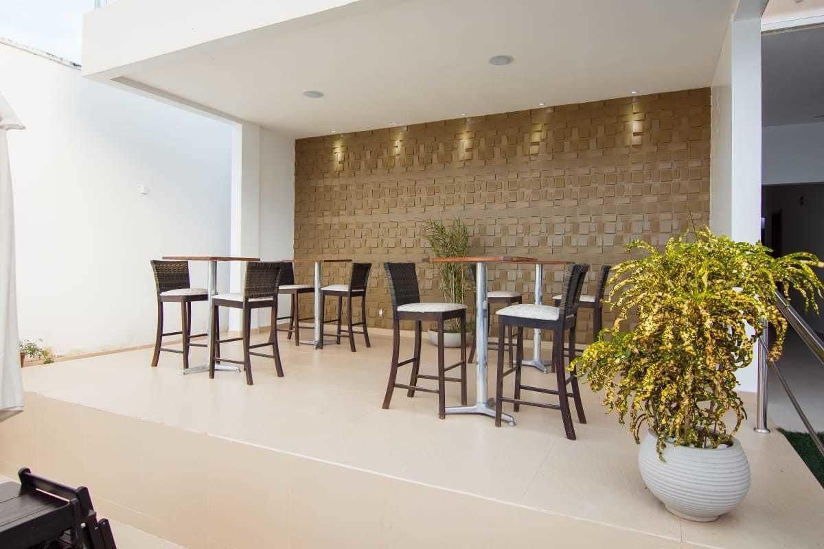 Vista Lobby Royal Hotel  Gastronomia