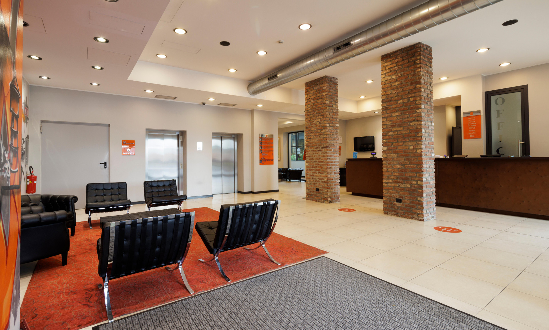Vista Lobby Best Western Falck Village Hotel