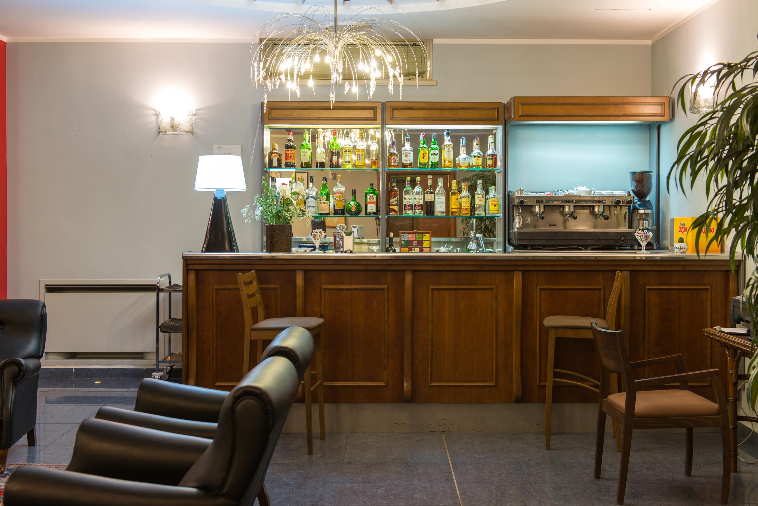 Bar/Salón Hotel Royal