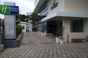 Alojamiento - Holiday Inn Express Pune Pimpri by IHG