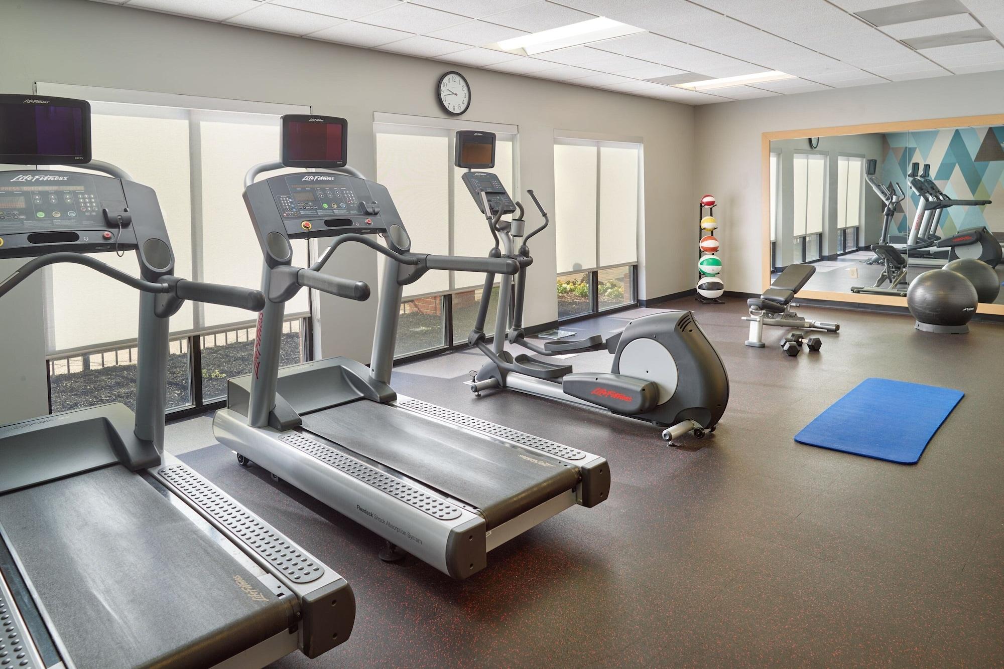 Gimnasio TownePlace Suites by Marriott Newnan