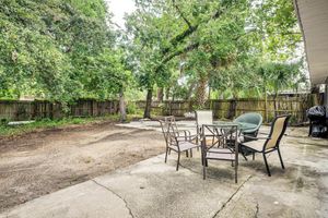 Alquiler Vacacional - 3 Mi to Daytona Beach: Sunny Retreat w/ Patio