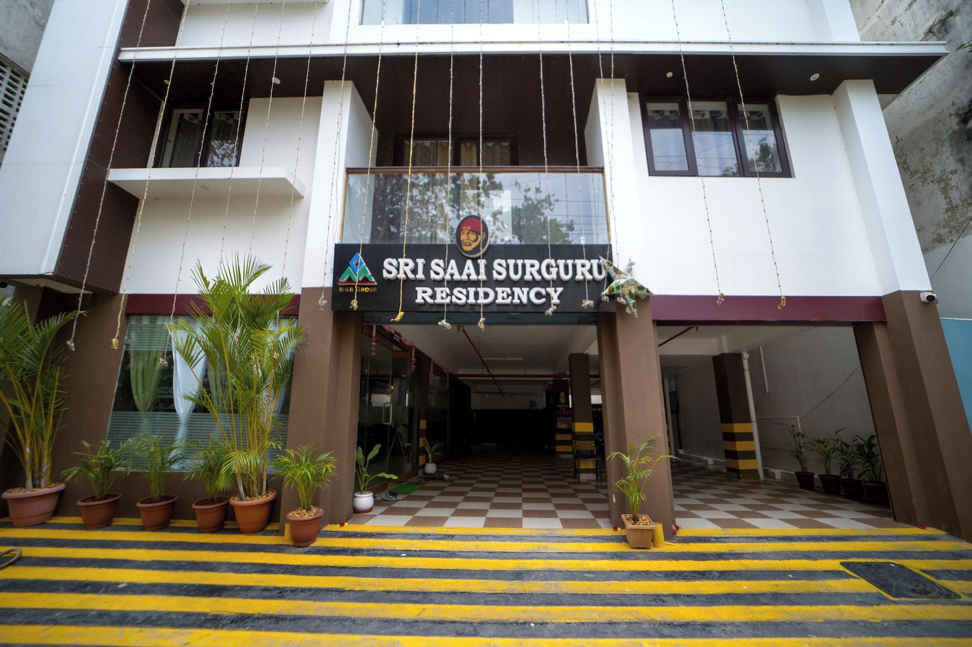 Vista Exterior Sri Sai Surguru Residency