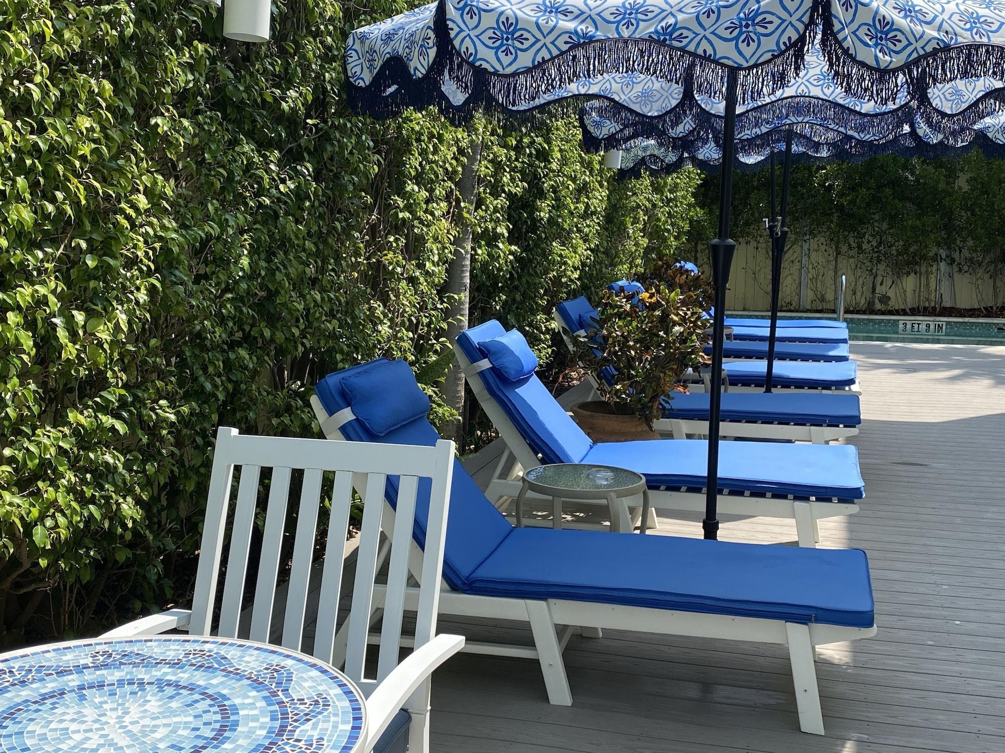 Varios Avalon Bed & Breakfast