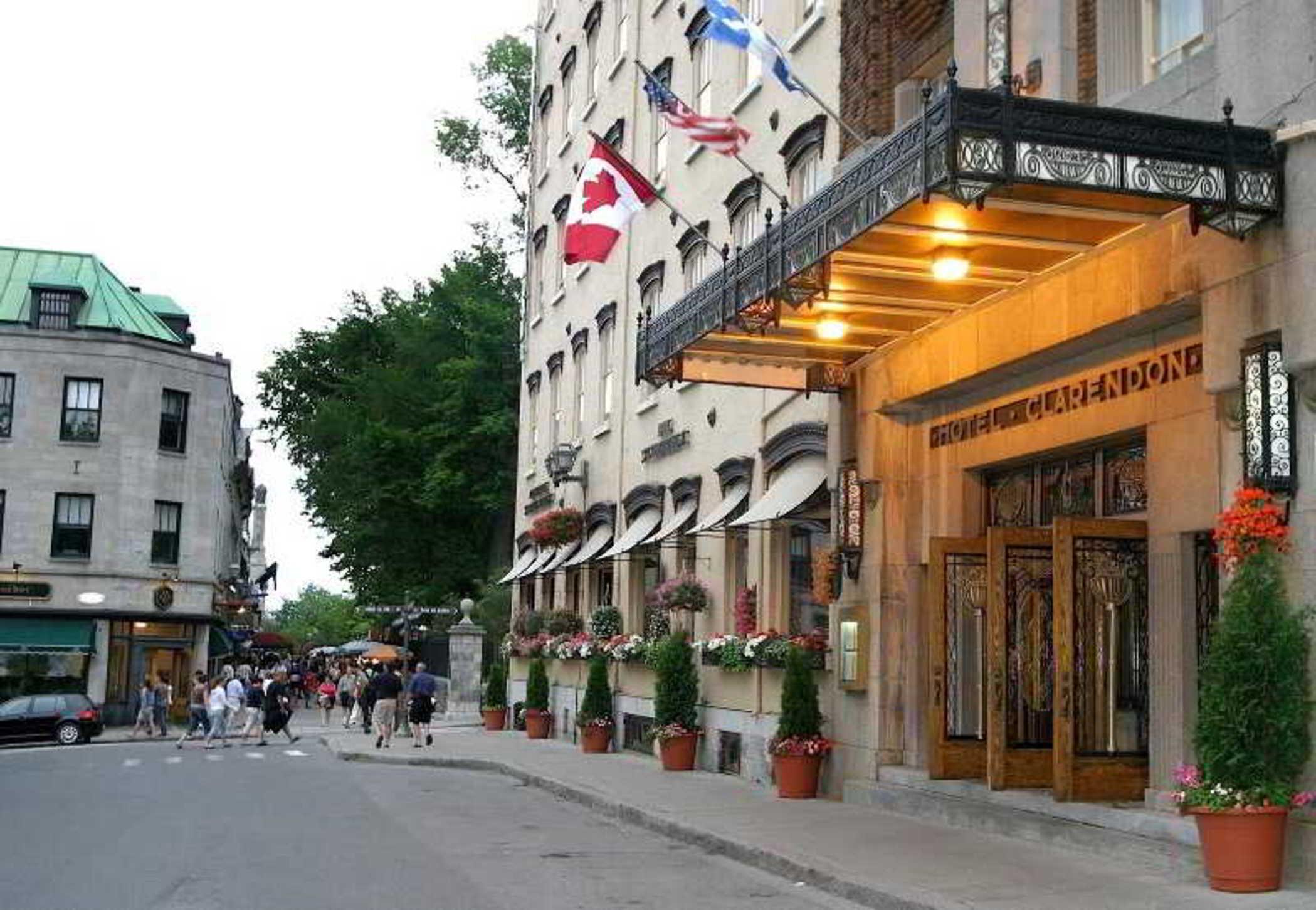 Vista da fachada Hotel Clarendon