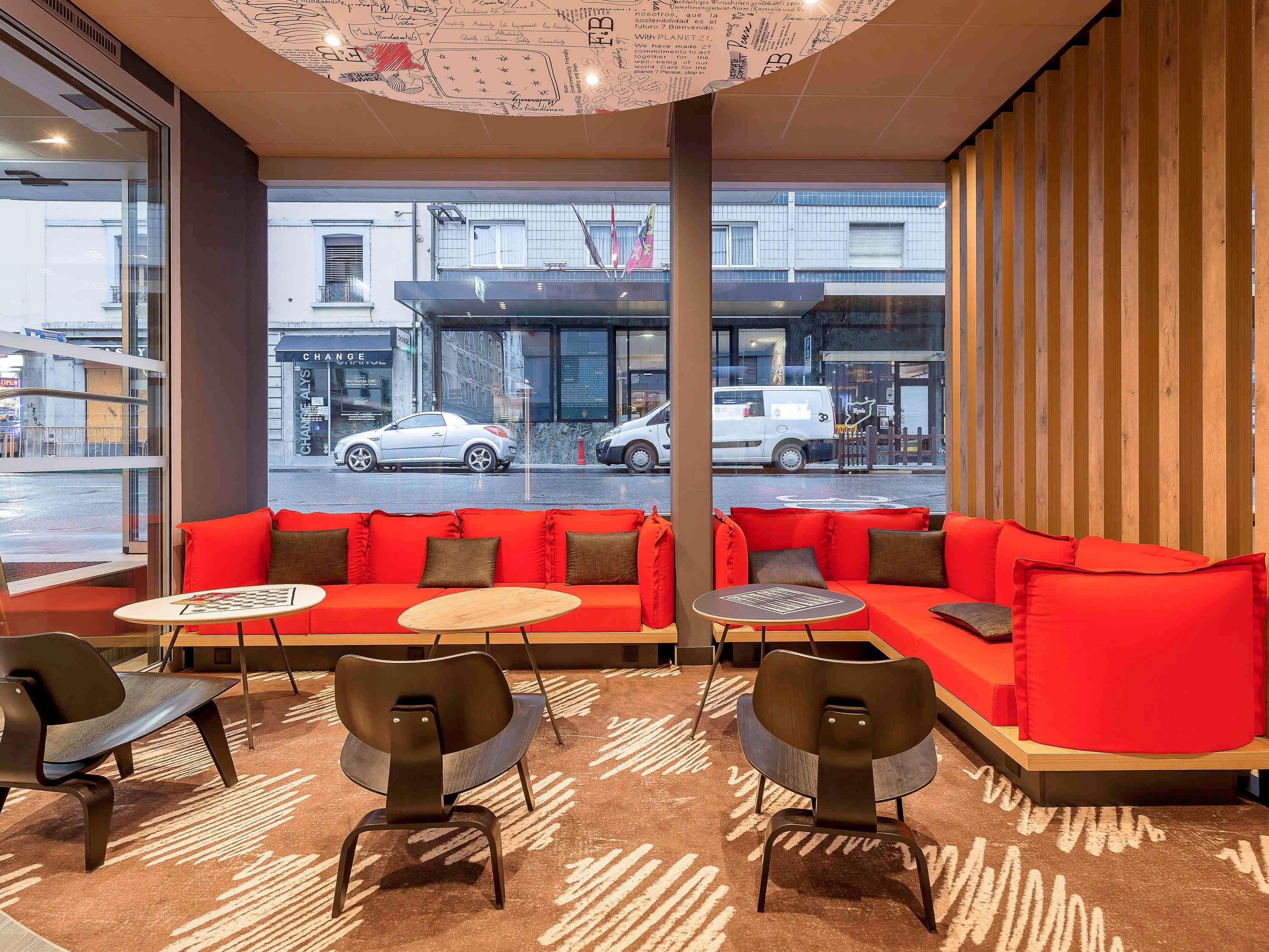 Vista Exterior ibis Geneve Centre Lac