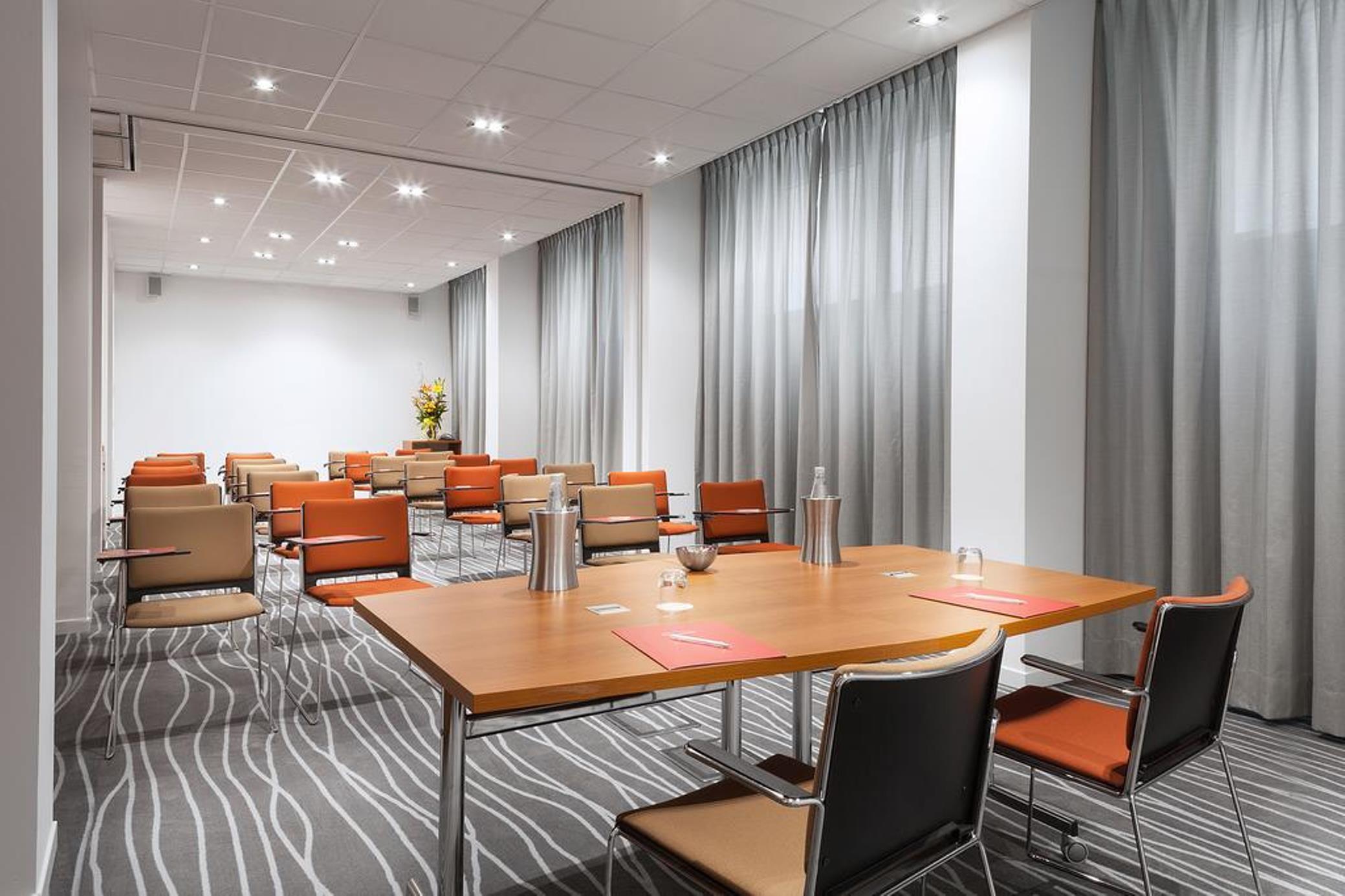 Centro de Negocios Hotel Rafael